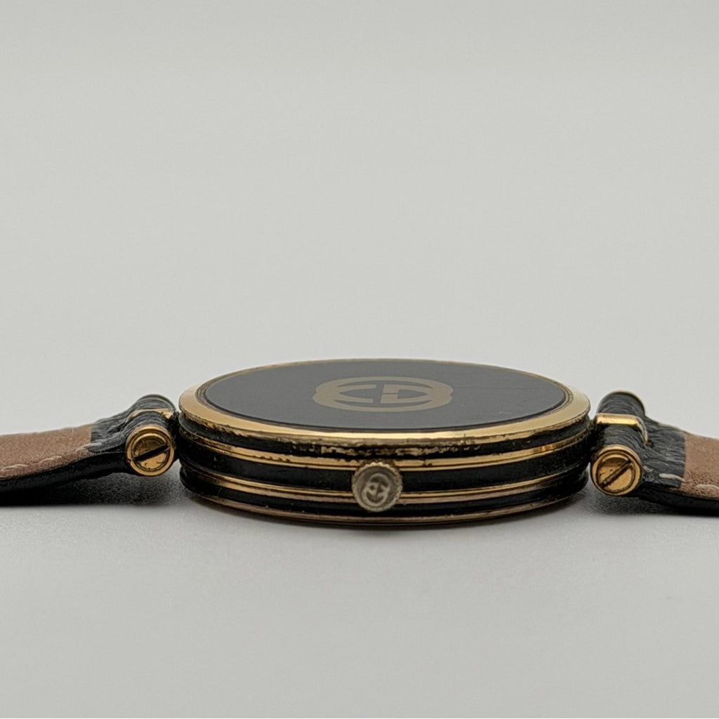Gucci Vintage Black Dial Gold-Tone Quartz Watch – 30Mm