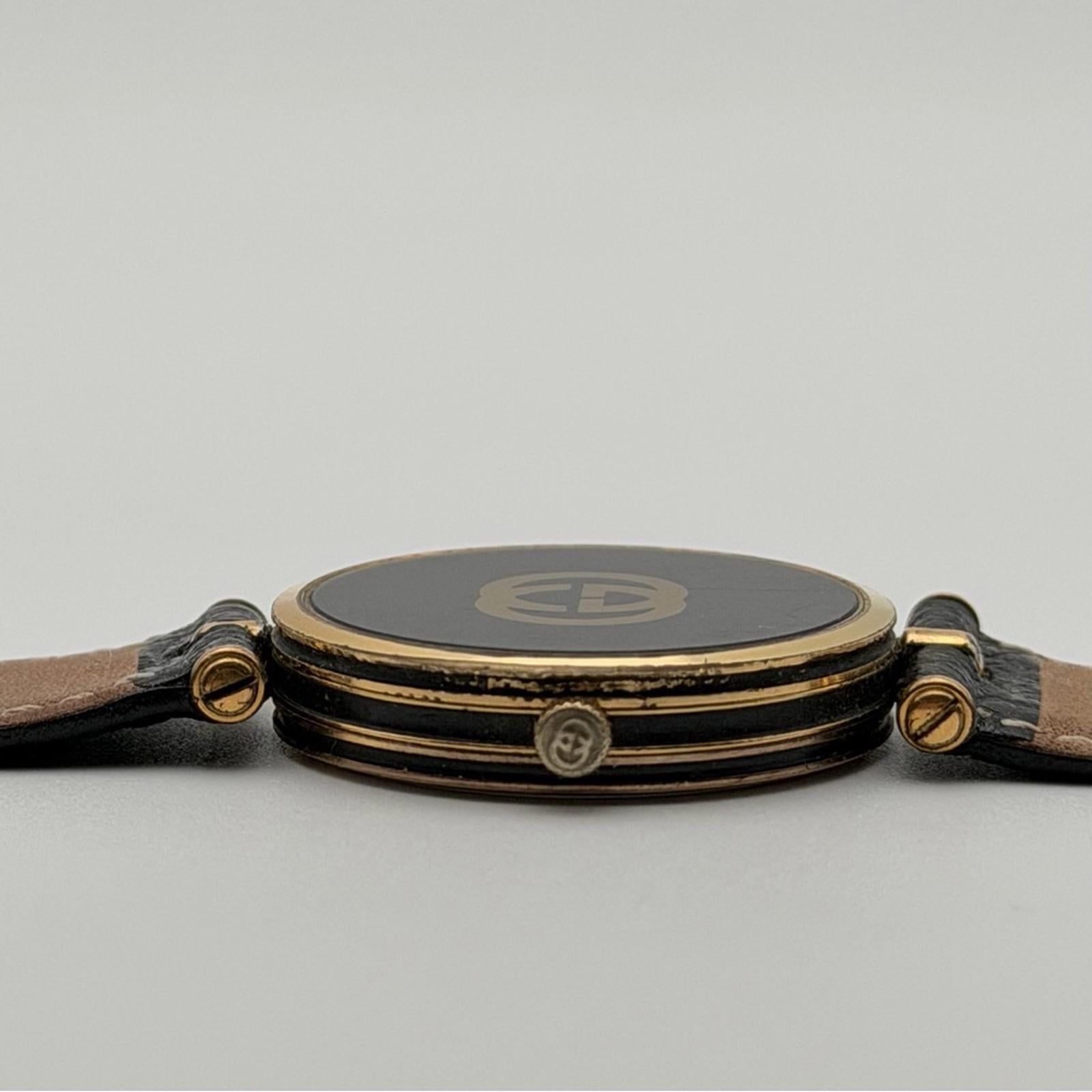 Gucci Vintage Black Dial Gold-Tone Quartz Watch – 30Mm