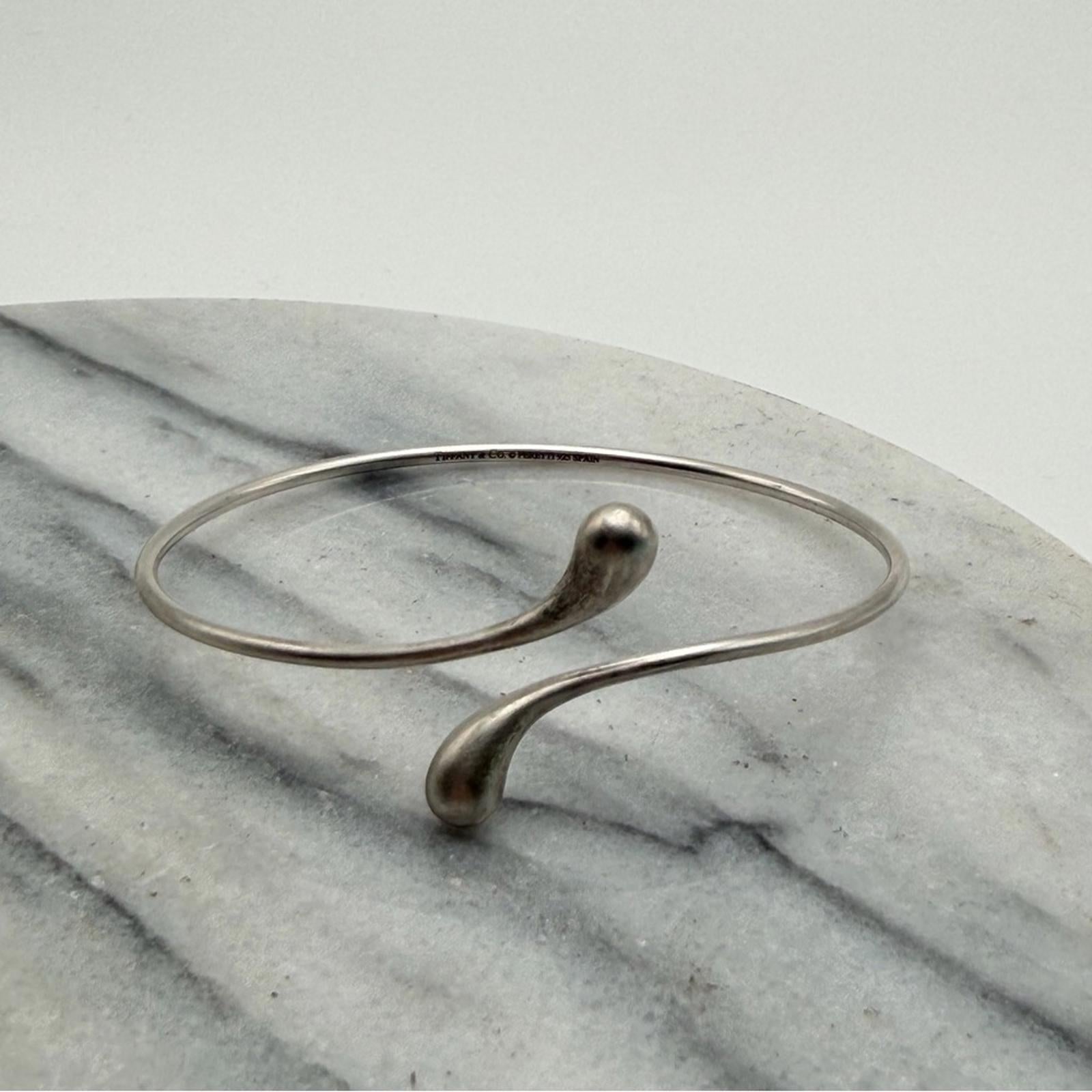 TIFFANY & CO. ELSA PERETTI TEARDROP OPEN BANGLE – STERLING SILVER 925