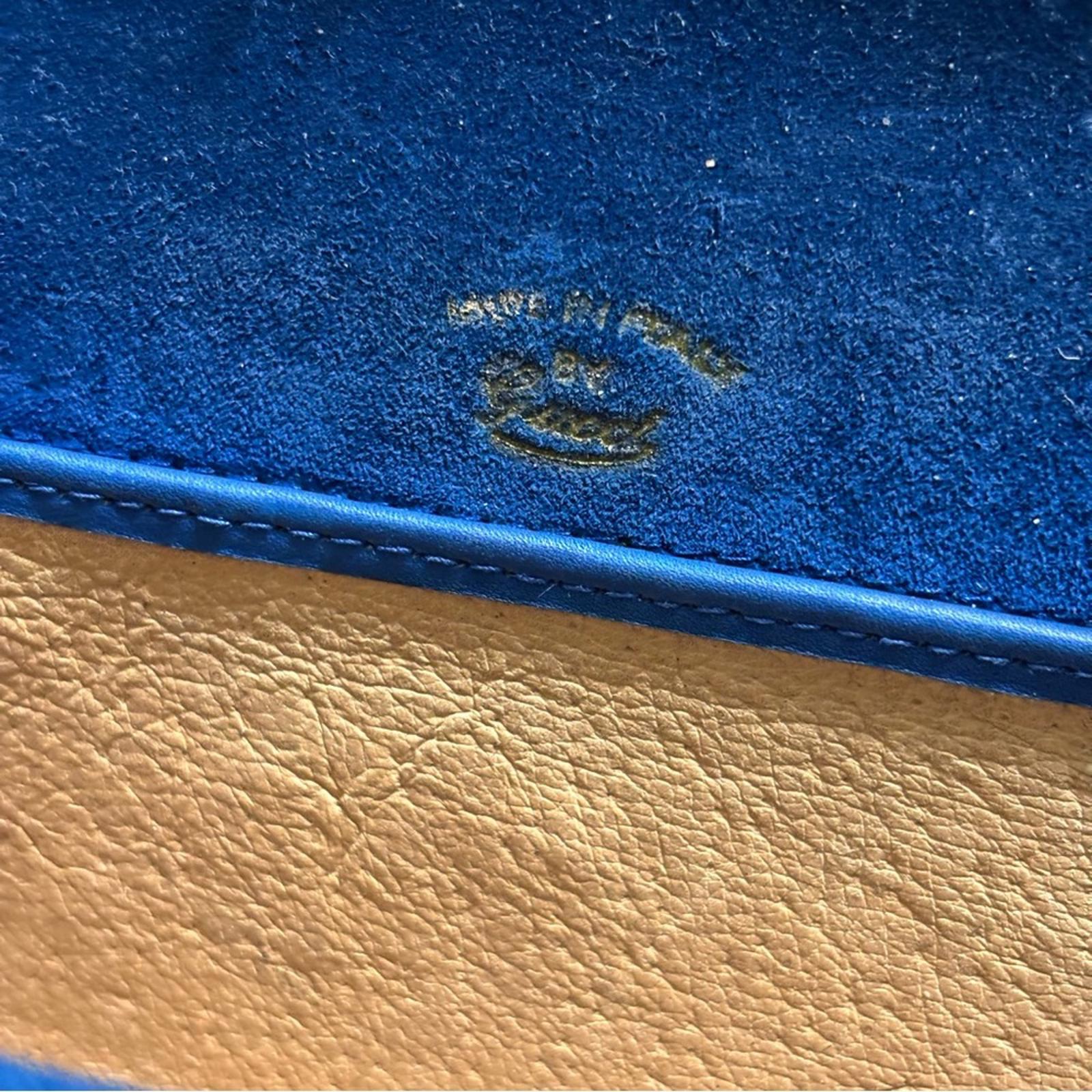 Gucci Blue Sapphire Suede Flap Shoulder Bag With Gold Chain