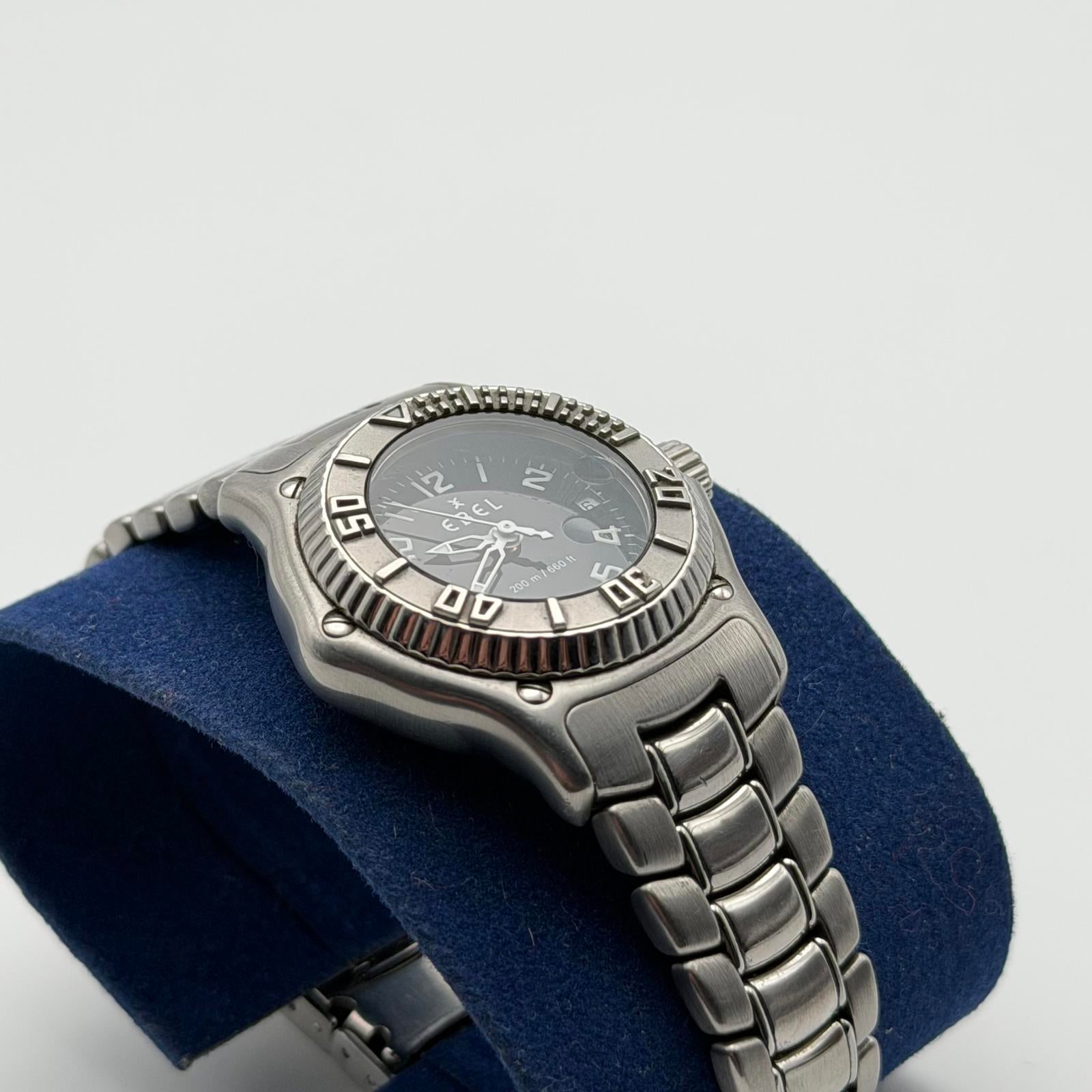 Ebel Discovery Stainless Steel Diver Watch 200M Black Dial Date Swiss Made