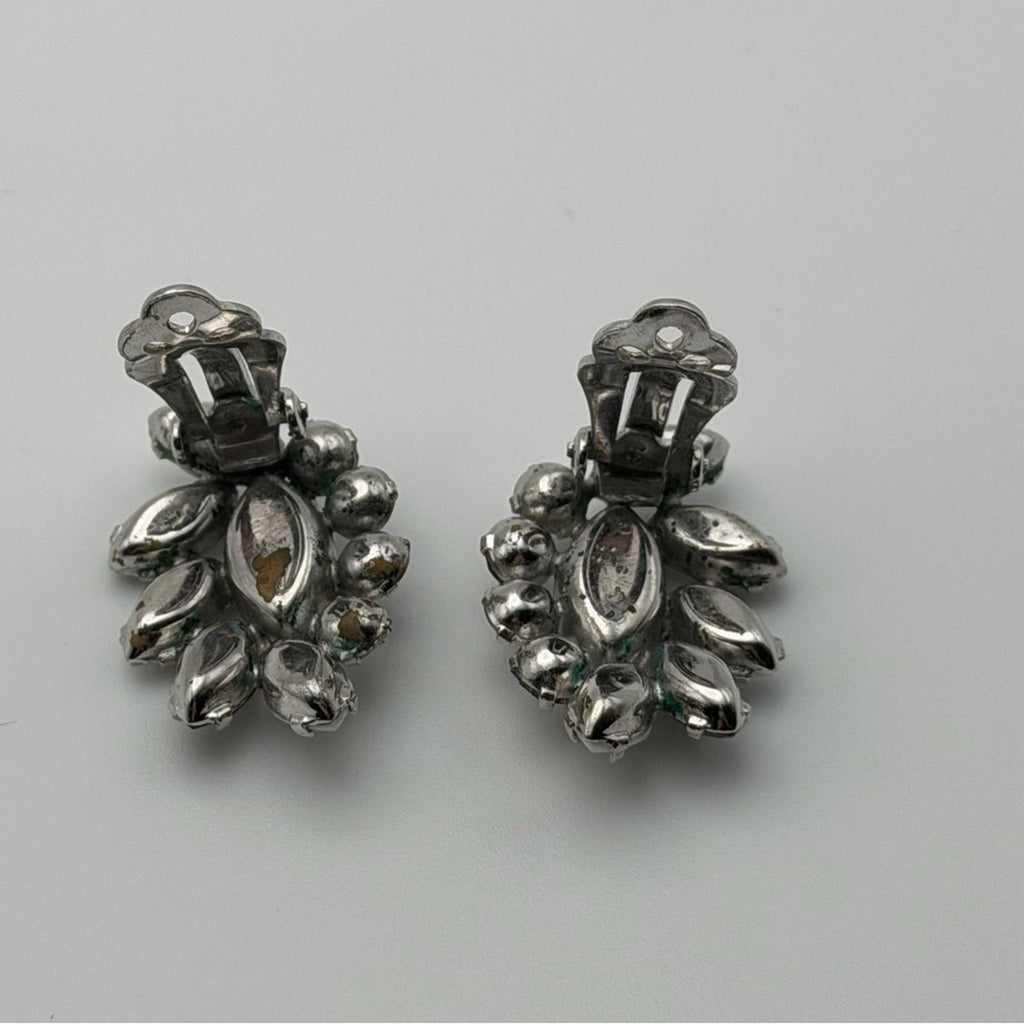 Vintage Sherman White Milk Glass Rhinestone Brooch And Earrings Set