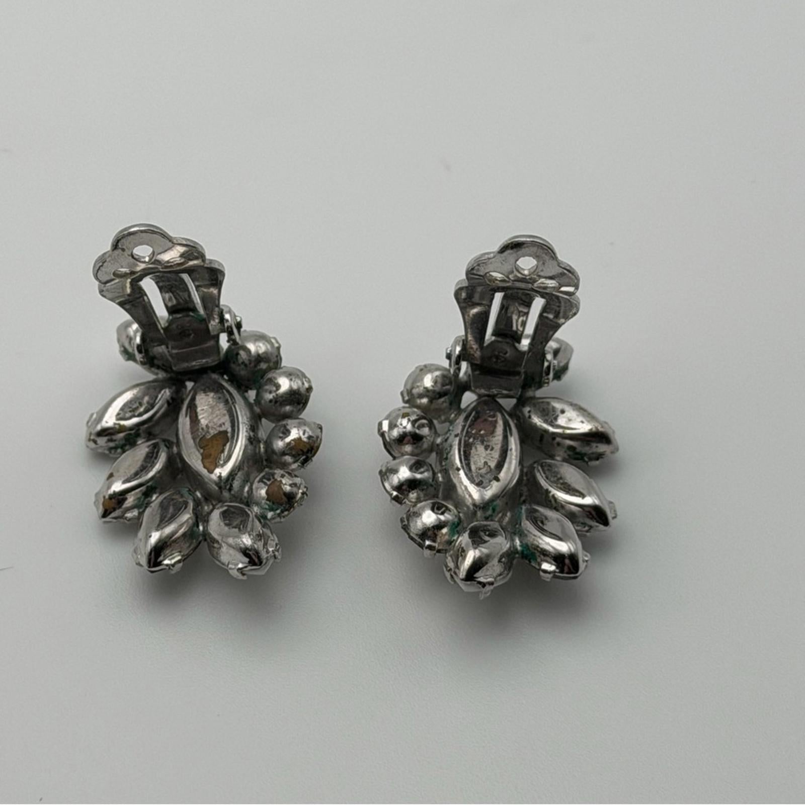 Vintage Sherman White Milk Glass Rhinestone Brooch And Earrings Set