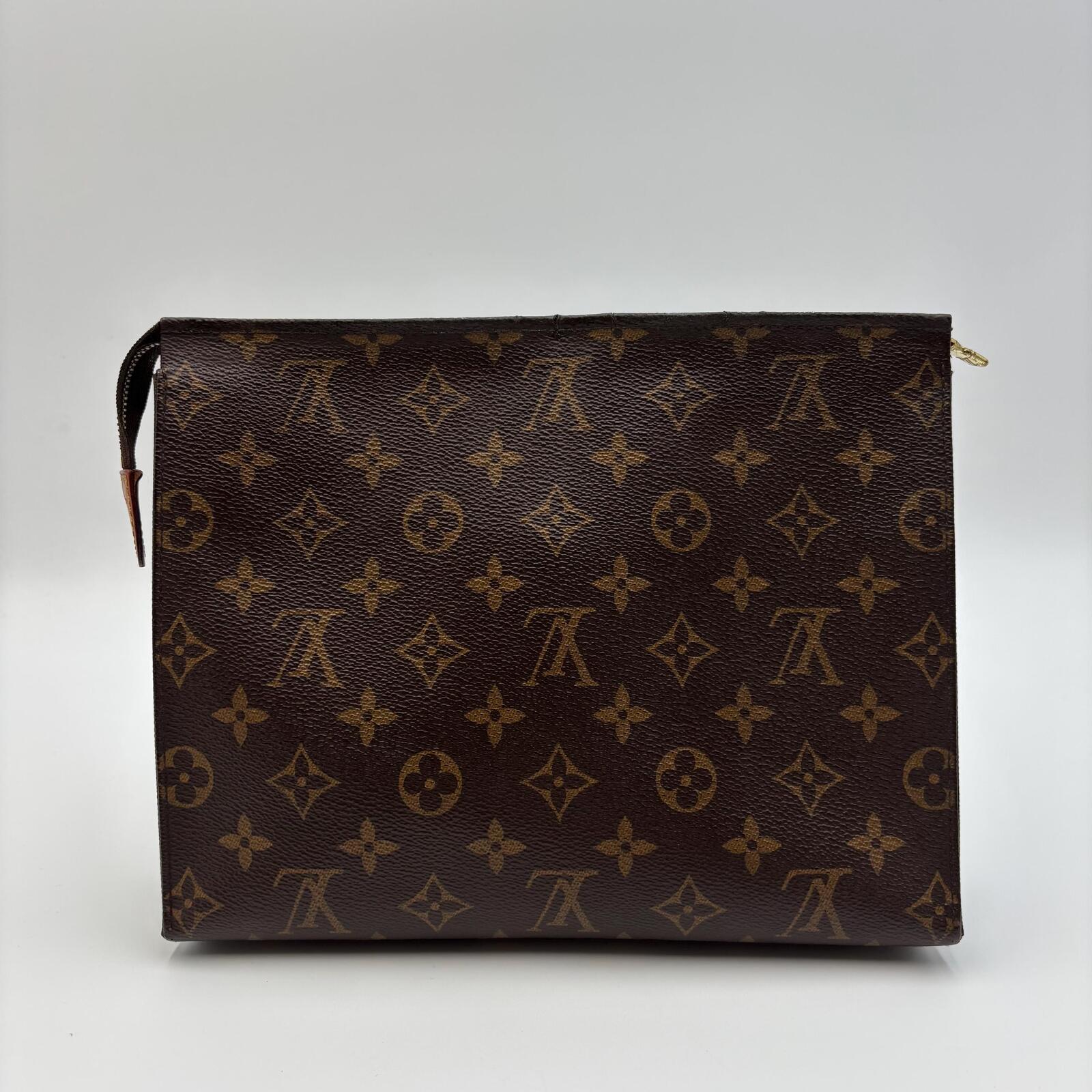 Louis Vuitton Vintage Monogram Toiletry Pouch 26 Canvas Cosmetic Bag