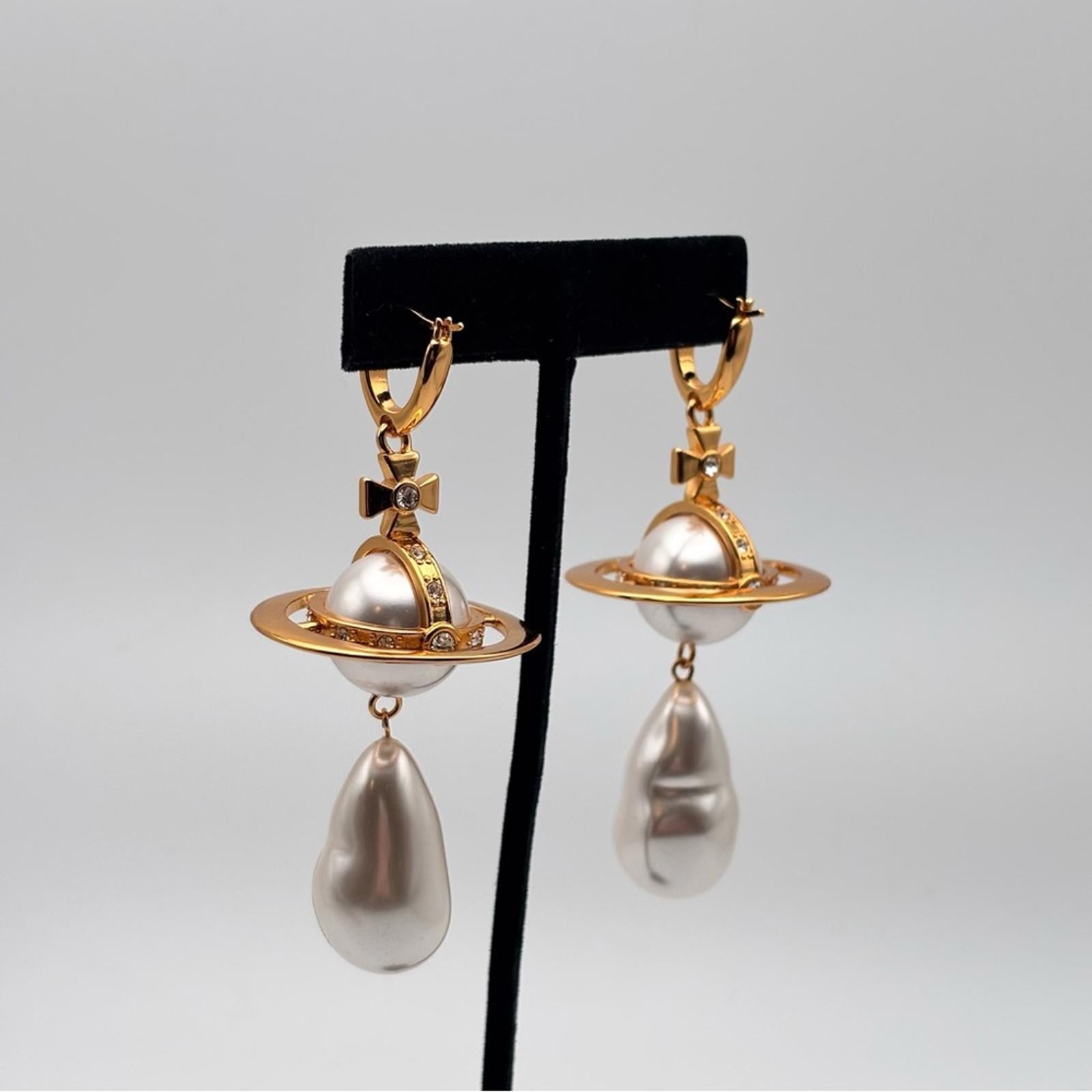 Vivienne Westwood Orb Baroque Pearl Drop Earrings in Gold