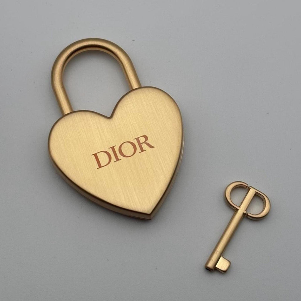 CHRISTIAN DIOR HEART PADLOCK WITH KEY — GOLD-TONE