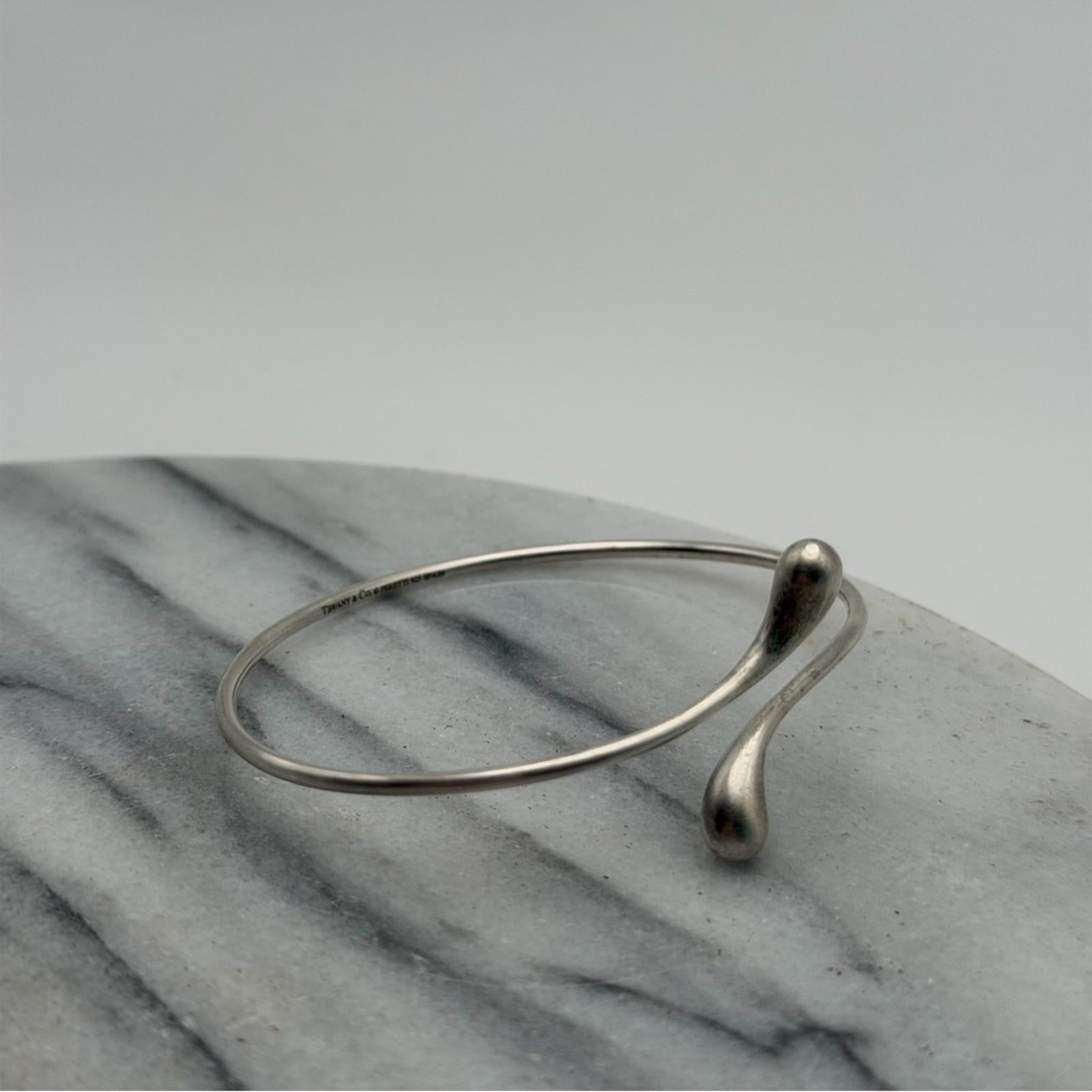TIFFANY & CO. ELSA PERETTI TEARDROP OPEN BANGLE – STERLING SILVER 925