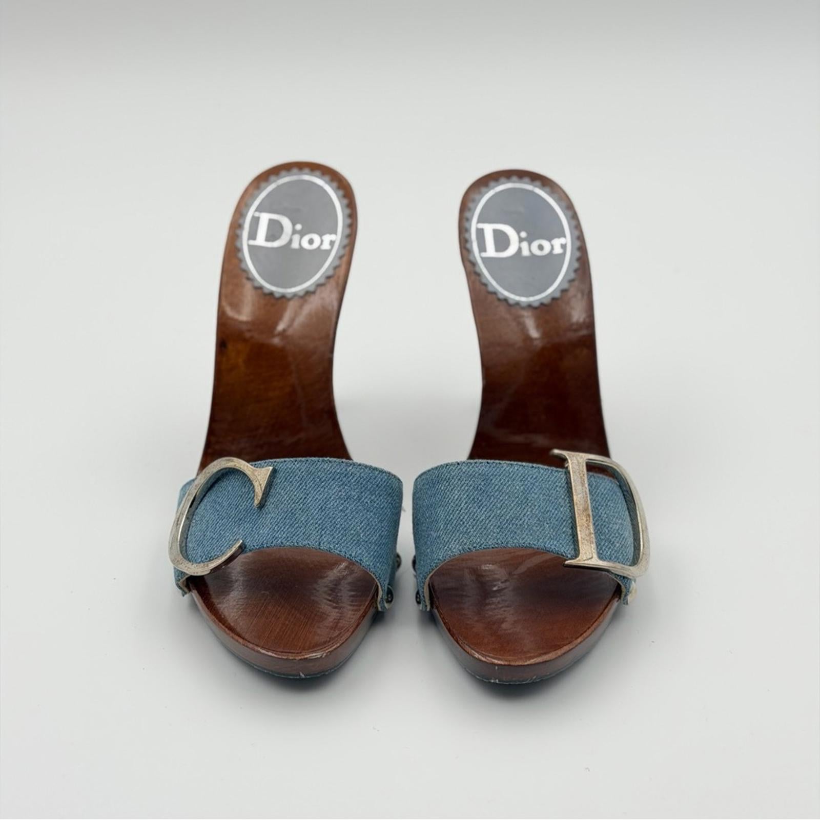 DIOR CD LOGO WOOD & DENIM MULE SANDALS – BLUE / BROWN