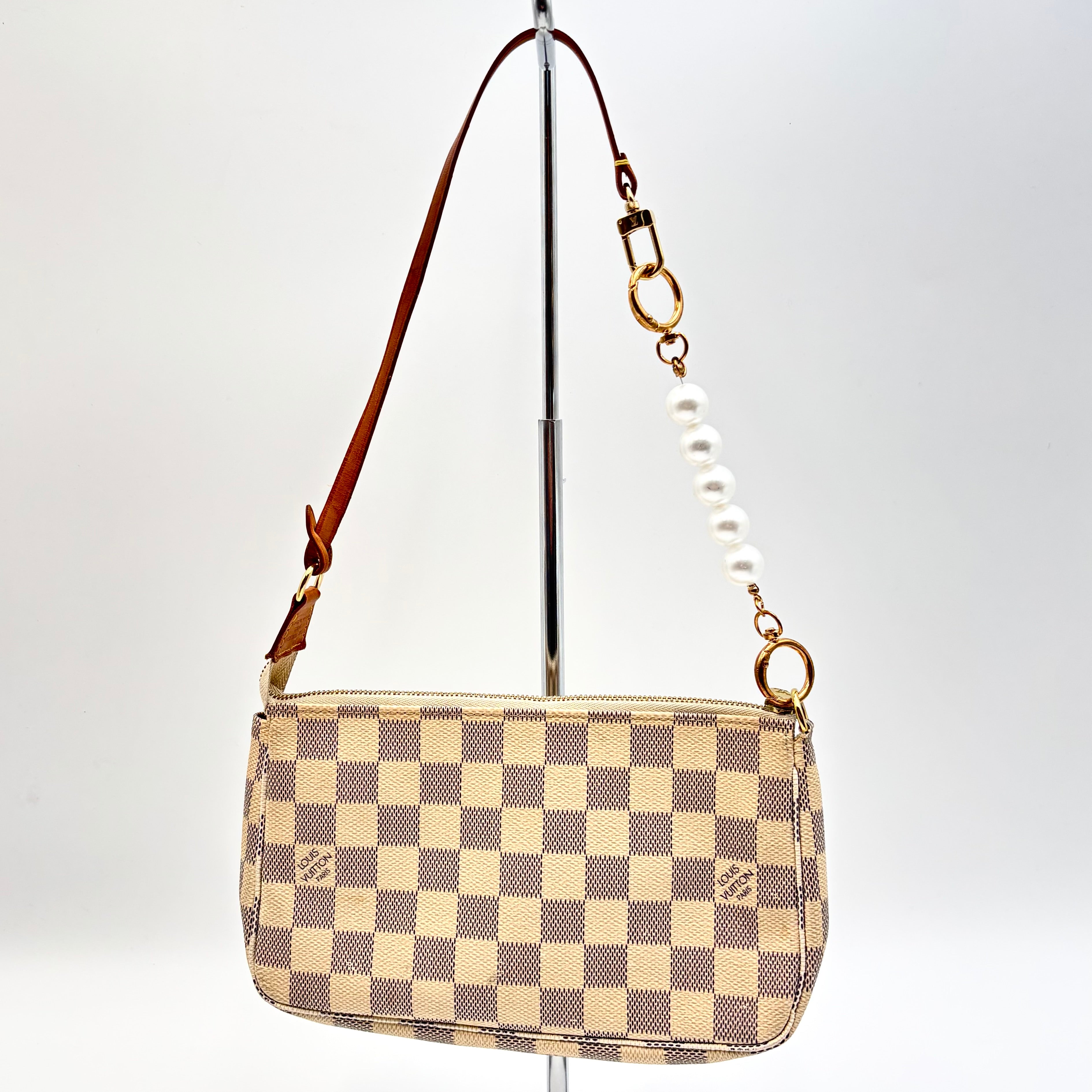 Louis Vuitton Pochette Accessoires Damier Azur