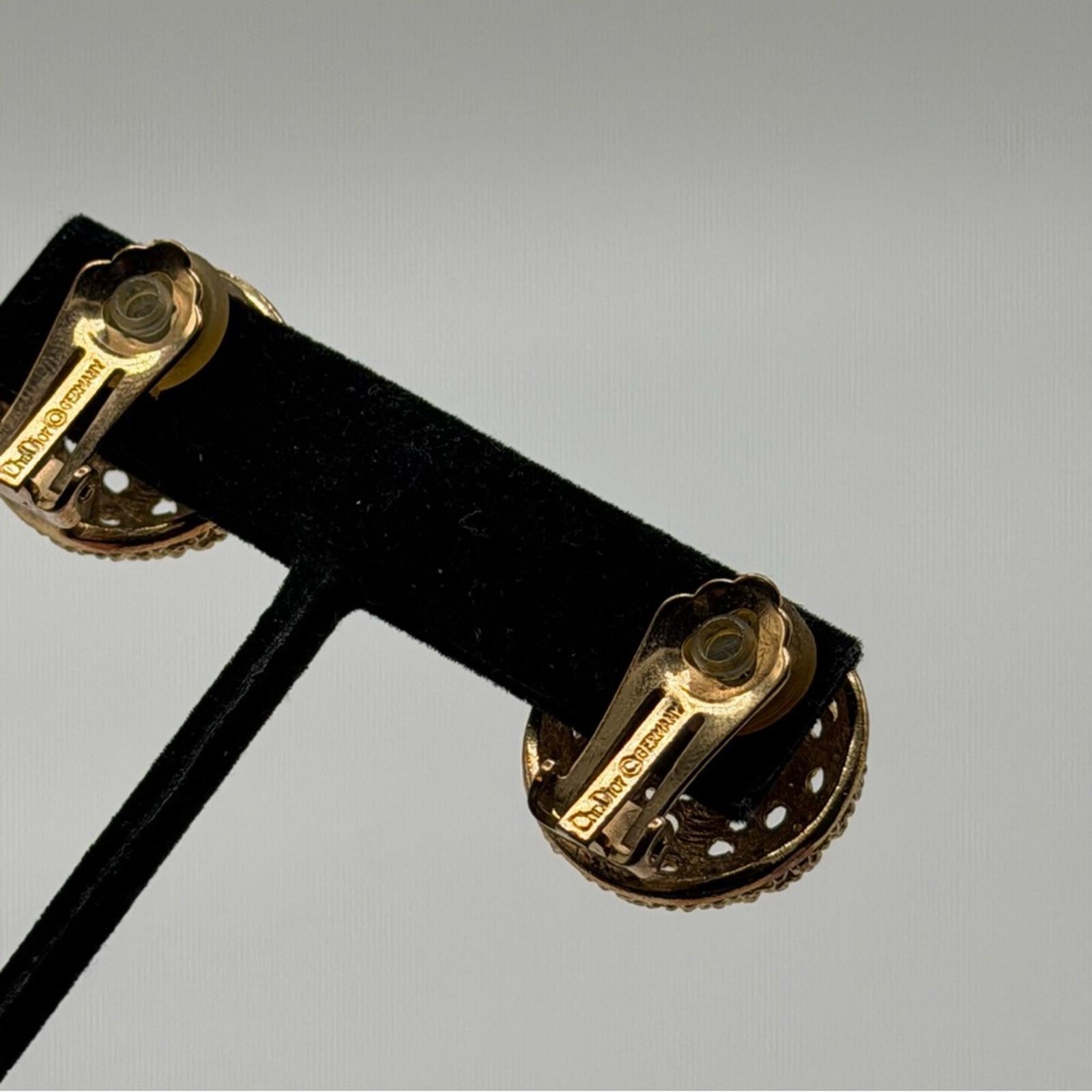 CHRISTIAN DIOR VINTAGE GOLD-PLATED TEXTURED DOME CLIP EARRINGS