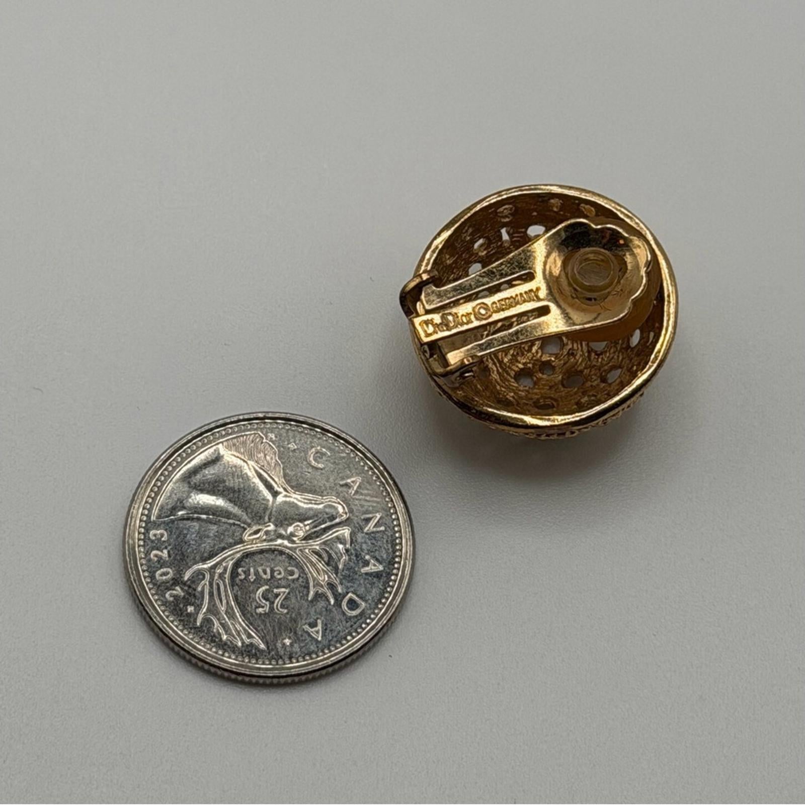 CHRISTIAN DIOR VINTAGE GOLD-PLATED TEXTURED DOME CLIP EARRINGS