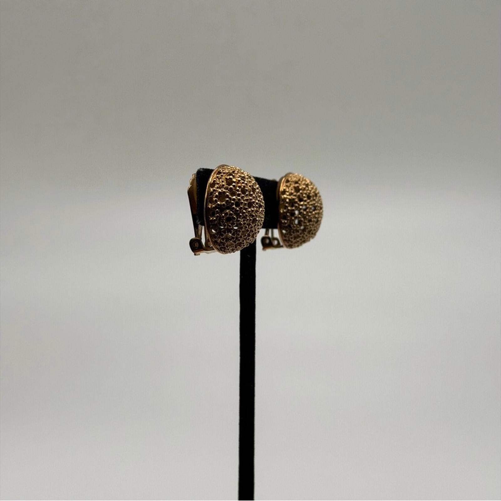 CHRISTIAN DIOR VINTAGE GOLD-PLATED TEXTURED DOME CLIP EARRINGS