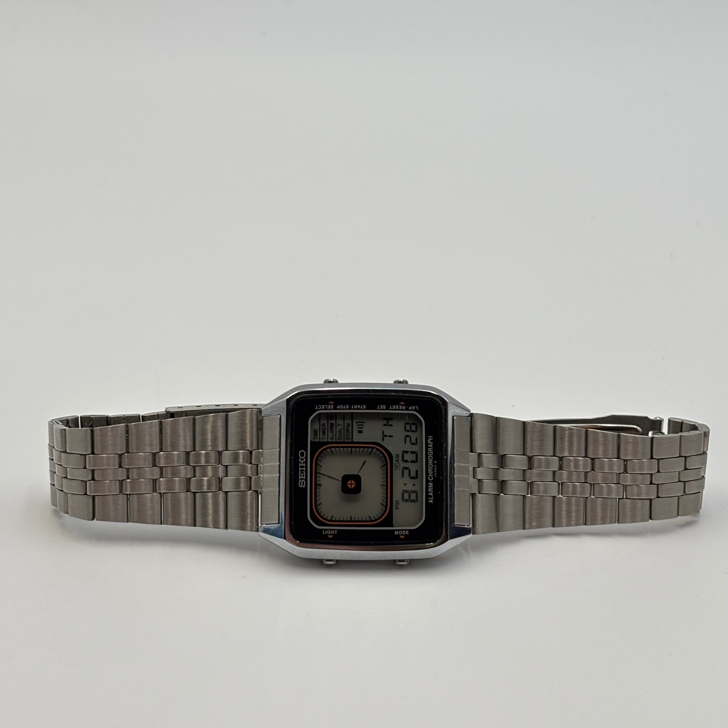 Seiko G757-4050 Alarm Chronograph “James Bond” Digital Watch