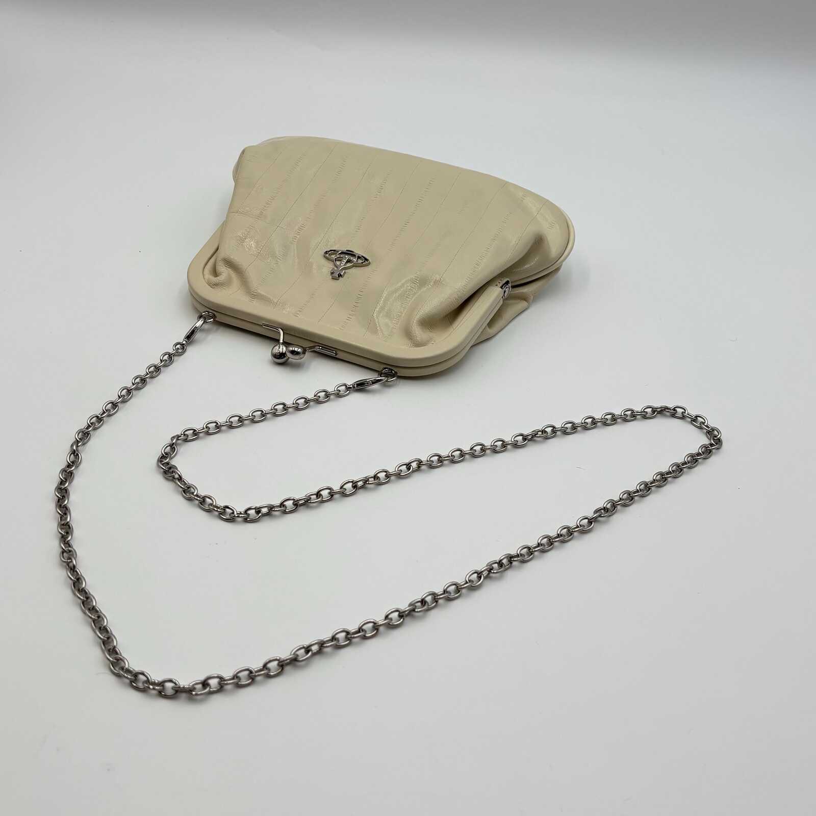Vivienne Westwood Cream Vegan Leather Kiss-Lock Chain Shoulder & Crossbody Bag