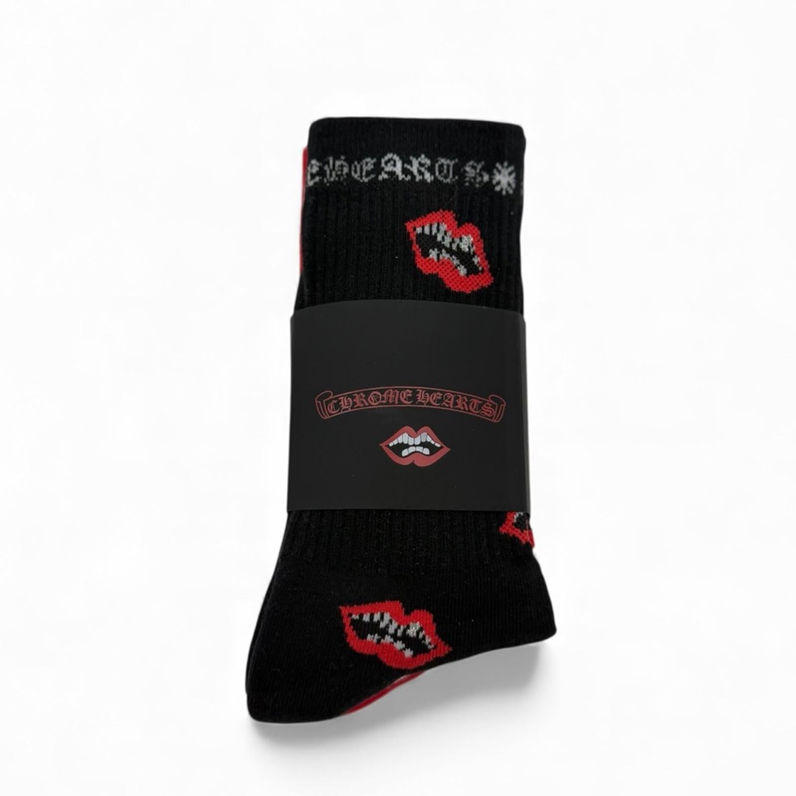 CHROME HEARTS LOGO SOCKS – 3 PACK (RED / WHITE / BLACK) – Petria