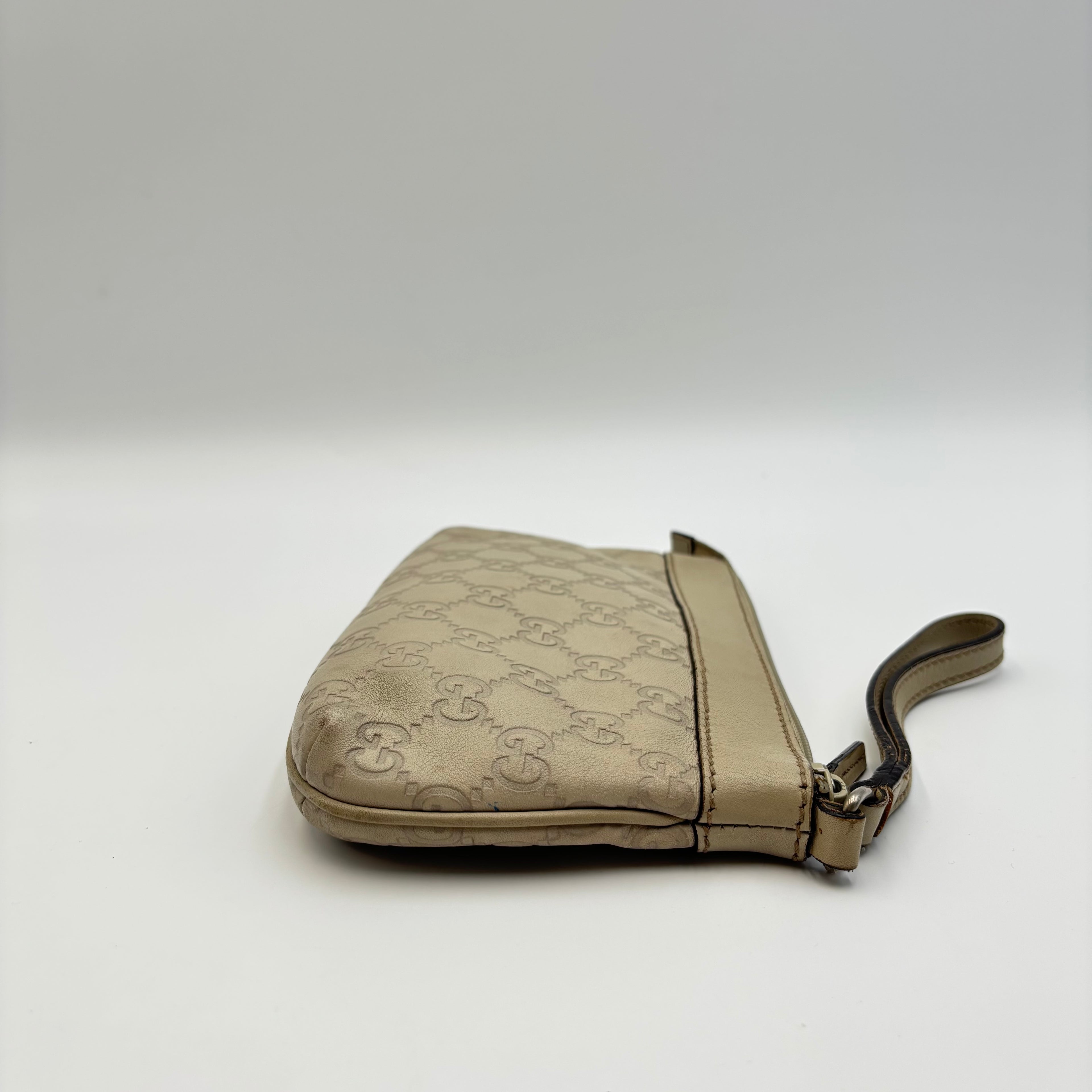Gucci Guccissima Leather Wristlet Pochette – Beige