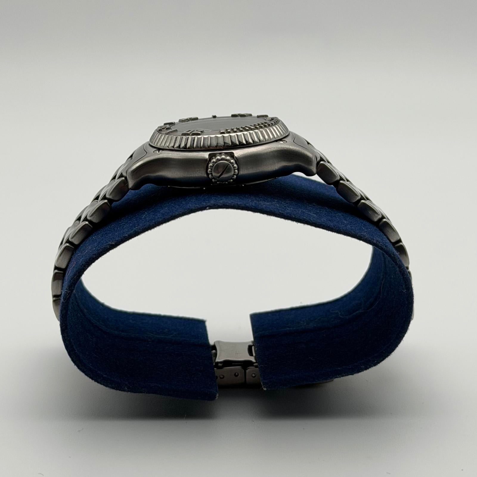 Ebel Discovery Stainless Steel Diver Watch 200M Black Dial Date Swiss Made