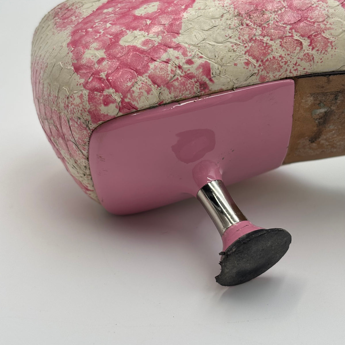 Fendi Pink/Ivory Snakeskin Kitten Heel Pumps
