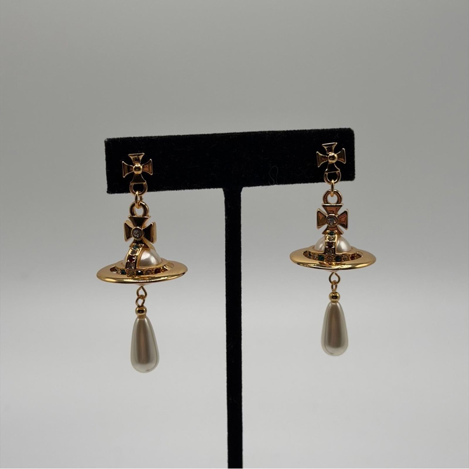 VIVIENNE WESTWOOD PEARL & CRYSTAL ORB DROP EARRINGS — GOLD-TONE