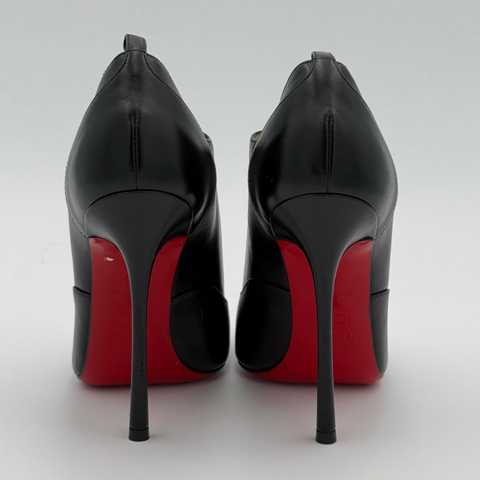 CHRISTIAN LOUBOUTIN BLACK LEATHER LACE-UP BOOTIES – SIZE 36