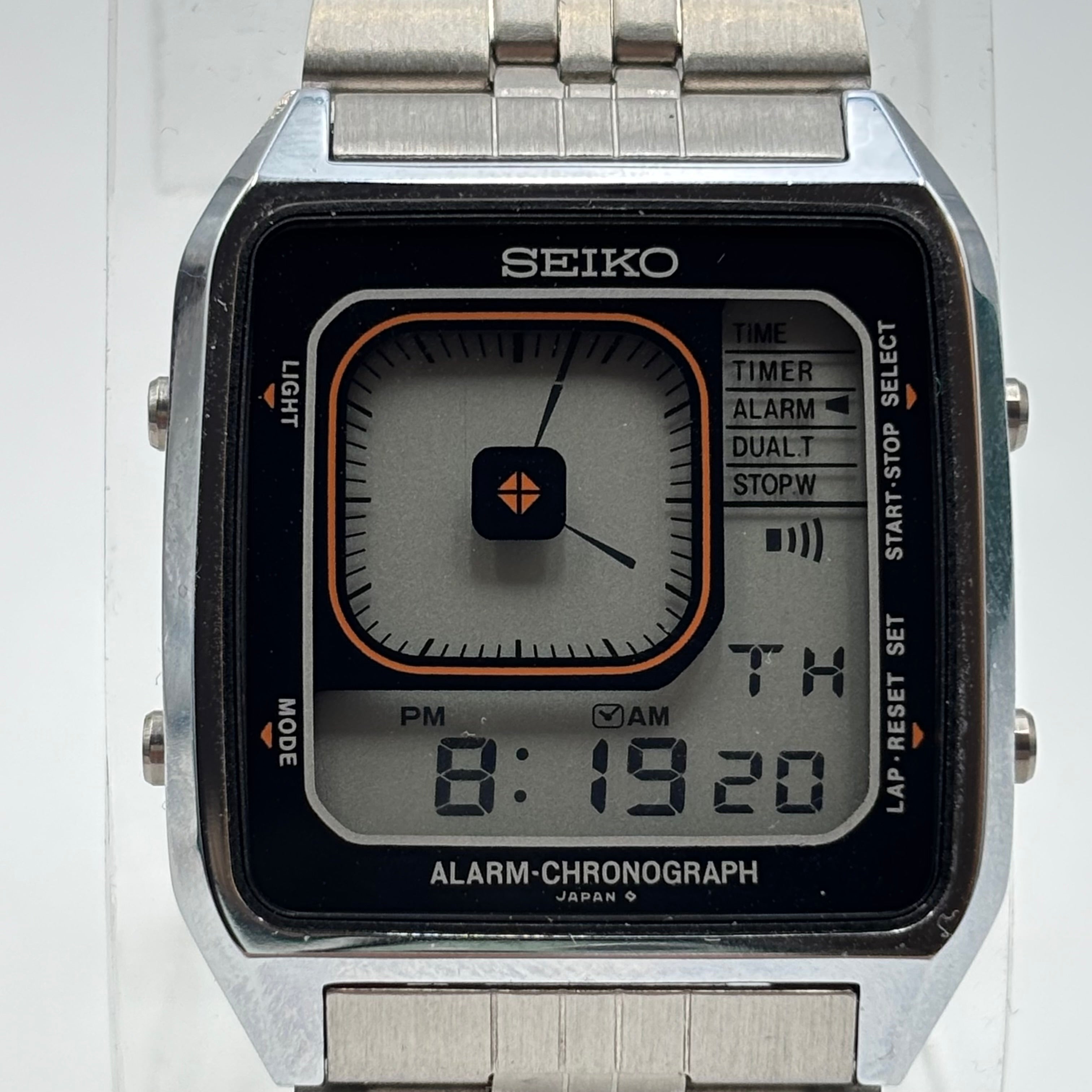 Seiko G757-4050 Alarm Chronograph “James Bond” Digital Watch