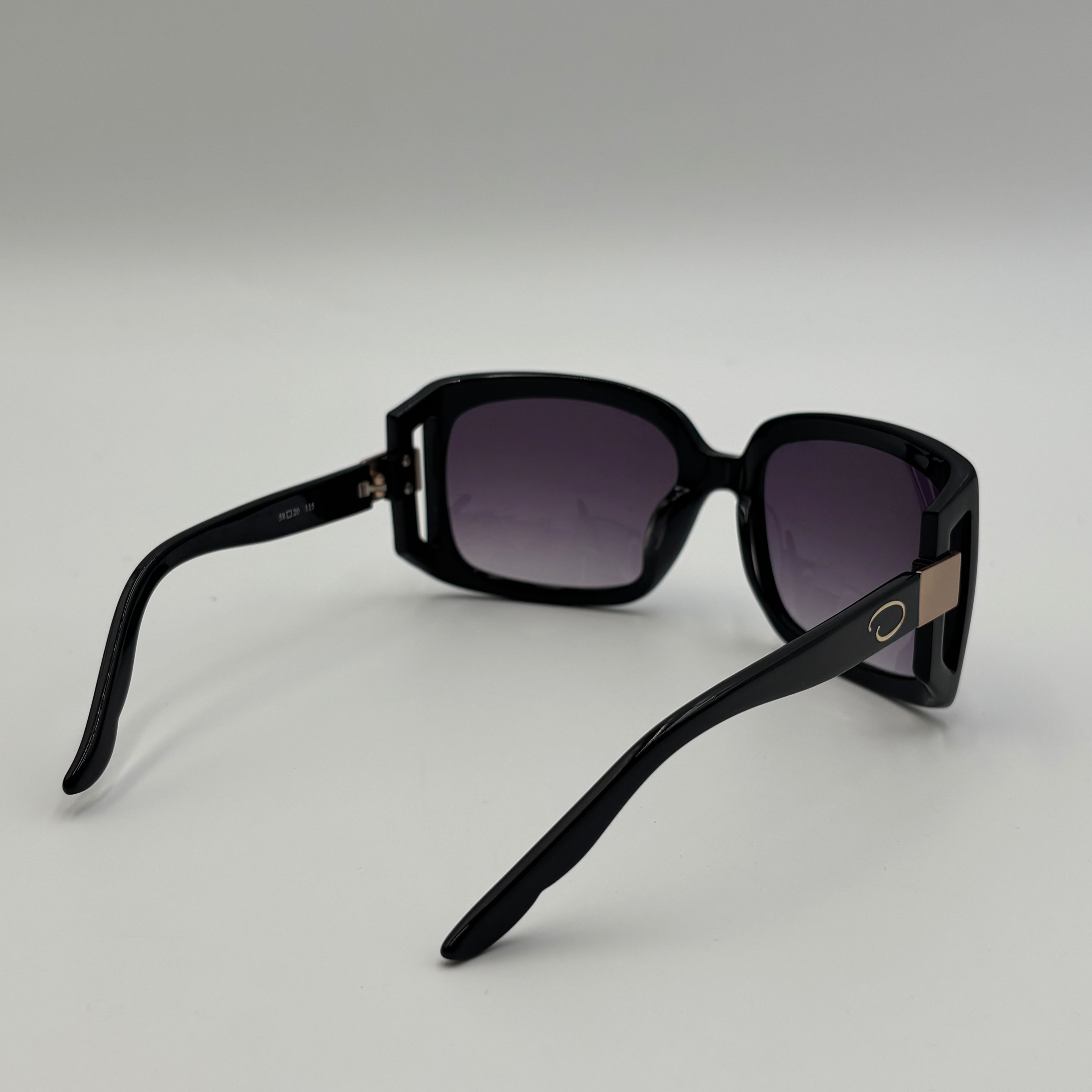 Oscar de la Renta Oversized Black Square Sunglasses SSC5046