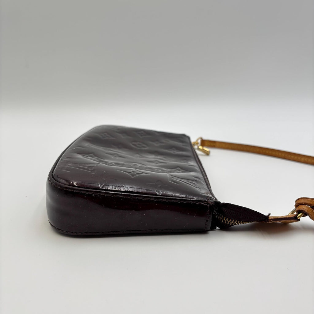 Louis Vuitton Vernis Pochette Accessoires Amarante
