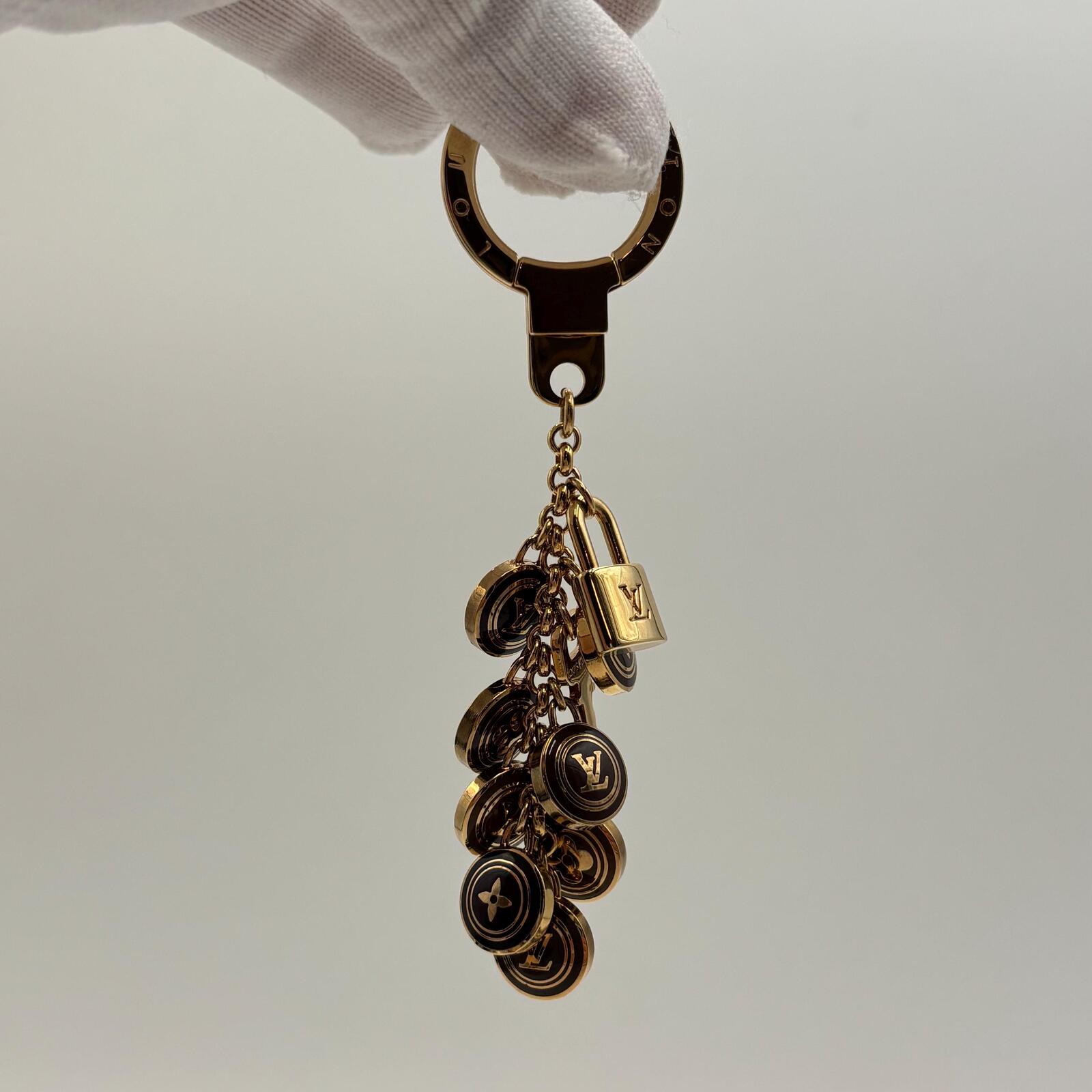 Louis Vuitton Fleur De Monogram Resin Charm Key Holder Bag Charm