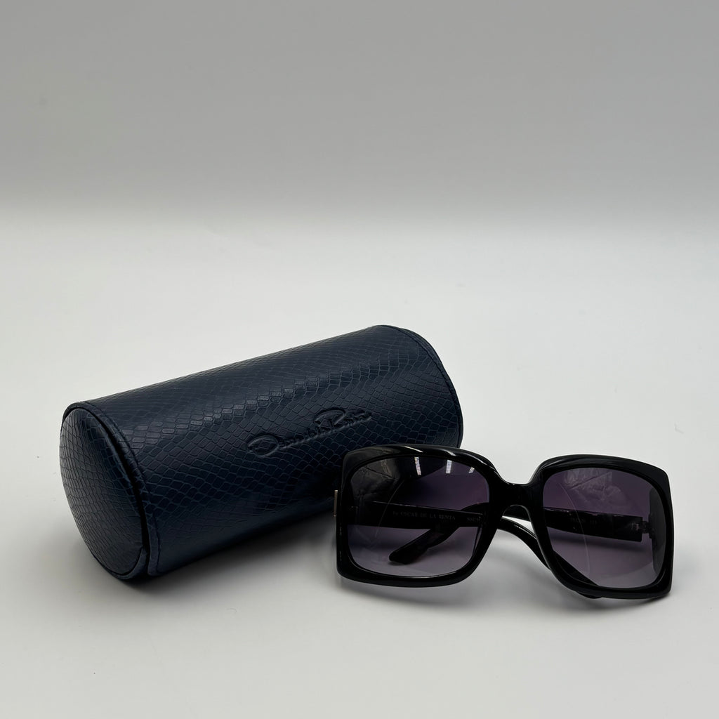 Oscar de la Renta Oversized Black Square Sunglasses SSC5046