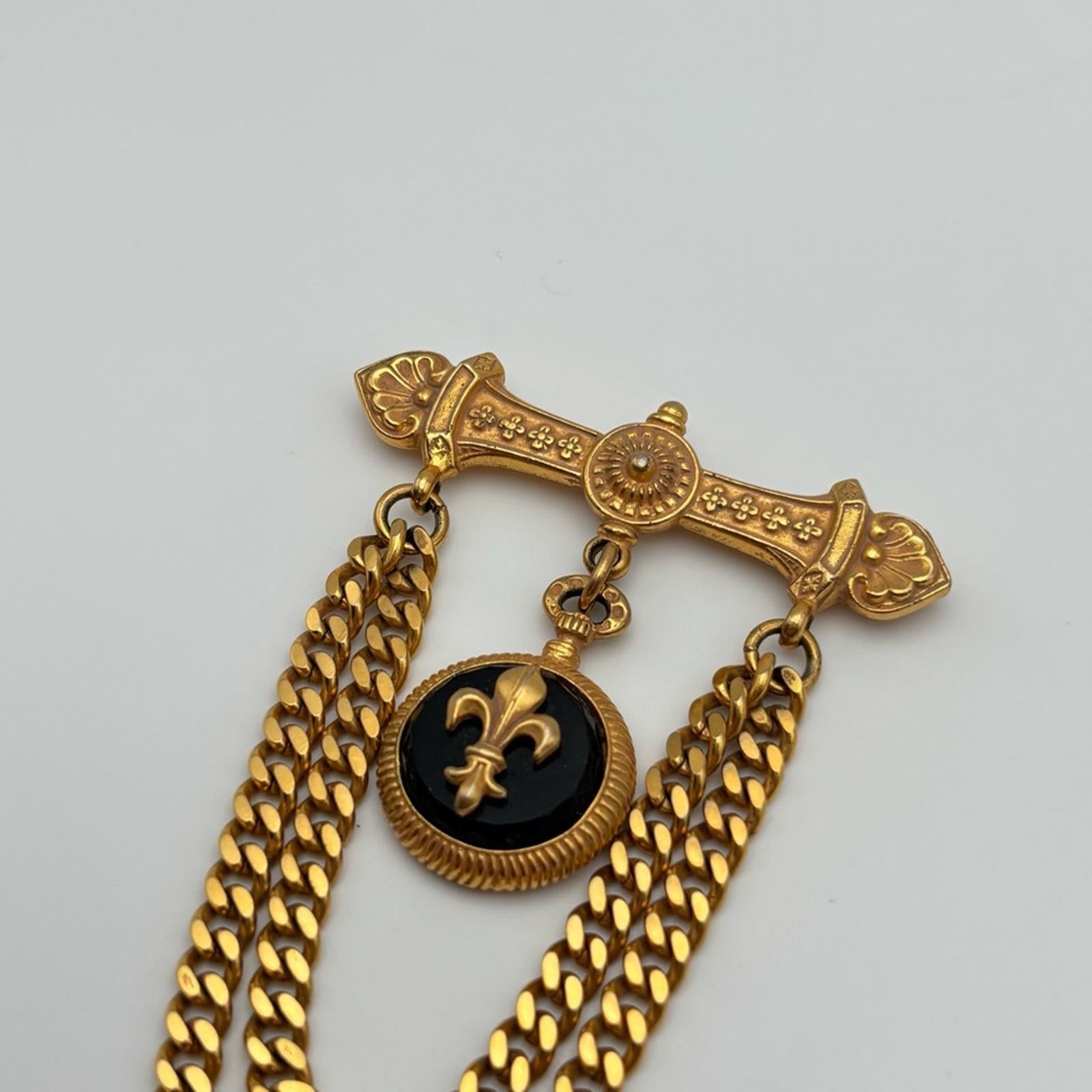 Ben-Amun Gold Tone Chain Brooch With Fleur-De-Lis Medallion