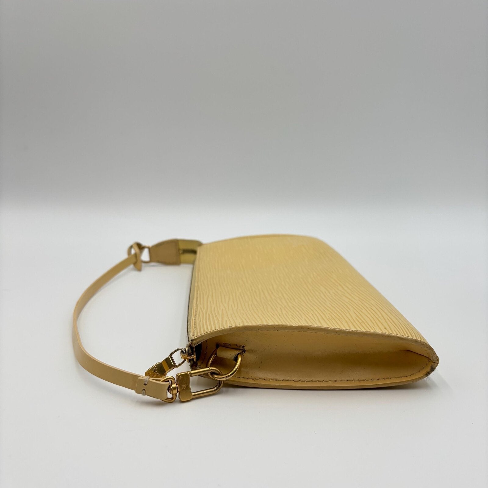 Louis Vuitton Epi Pochette Accessoires in Vanilla