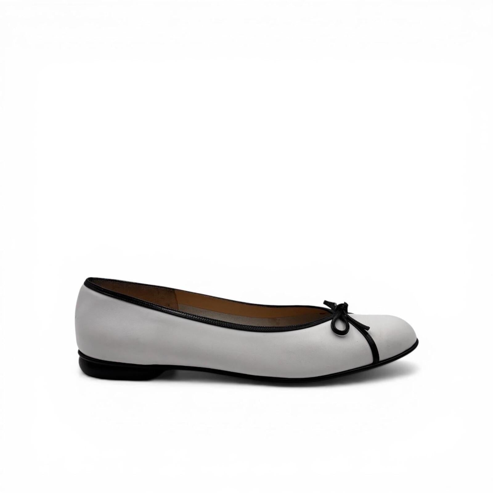 Salvatore Ferragamo White Black Leather Ballet Flats Size9.5