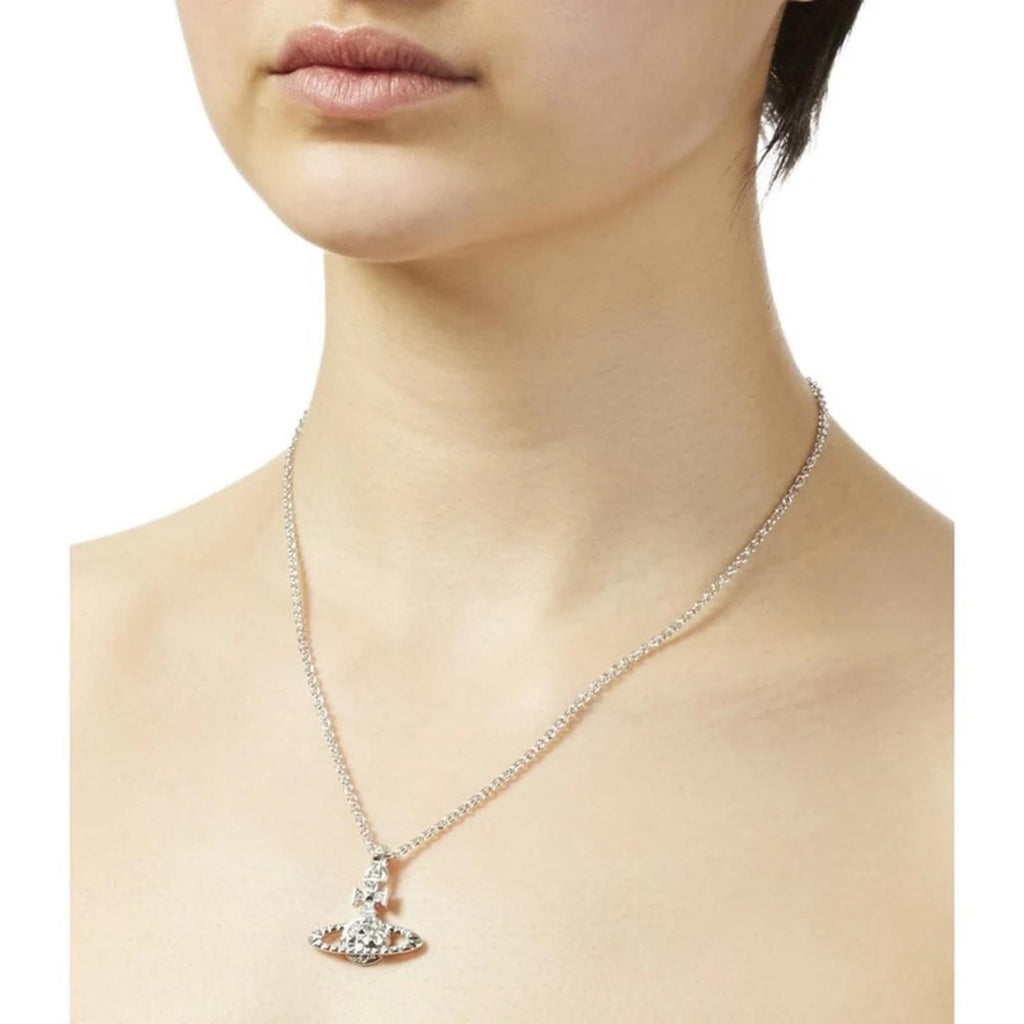 VIVIENNE WESTWOOD MAYFAIR BAS RELIEF ORB PENDANT NECKLACE – SILVER / CRYSTAL