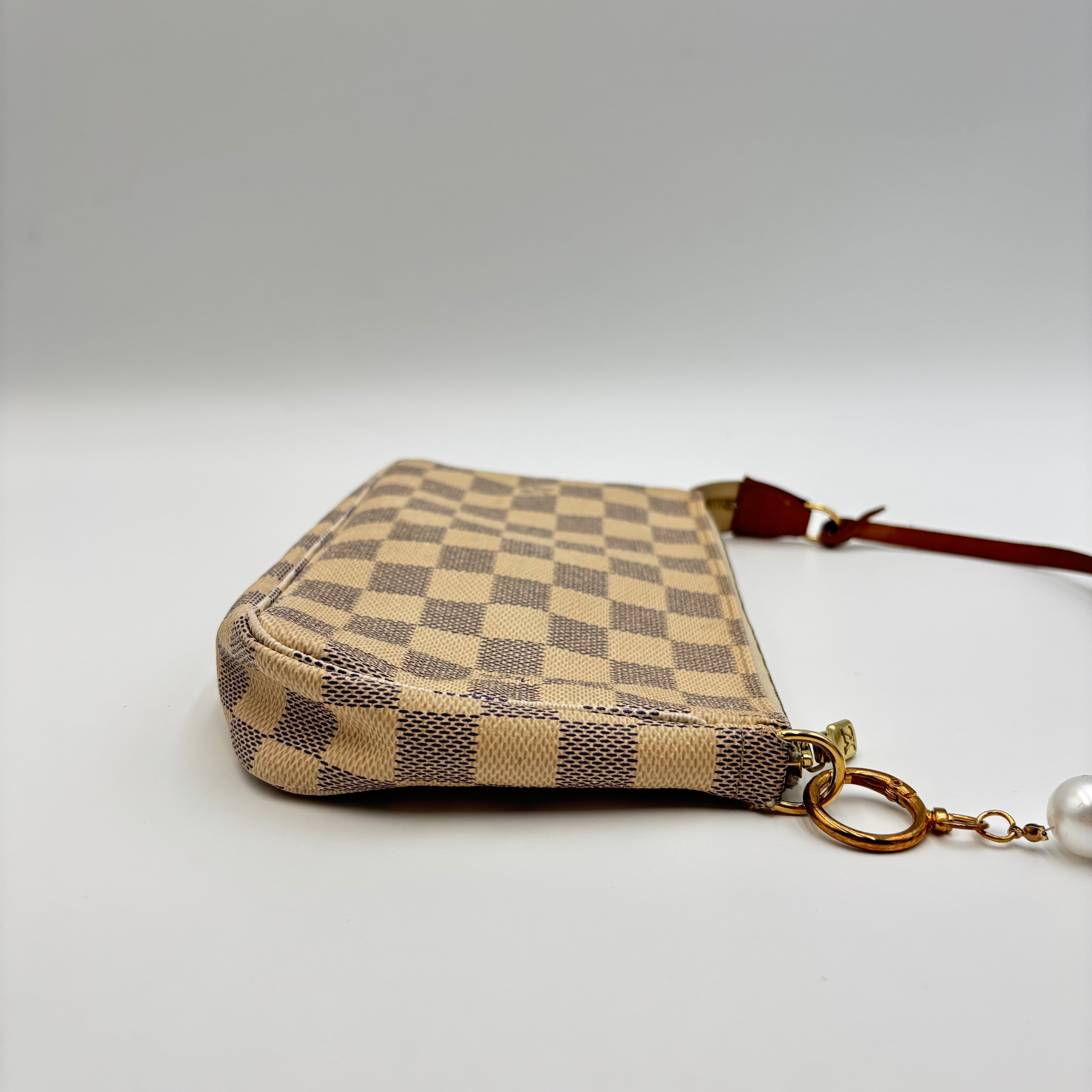 Louis Vuitton Pochette Accessoires Damier Azur