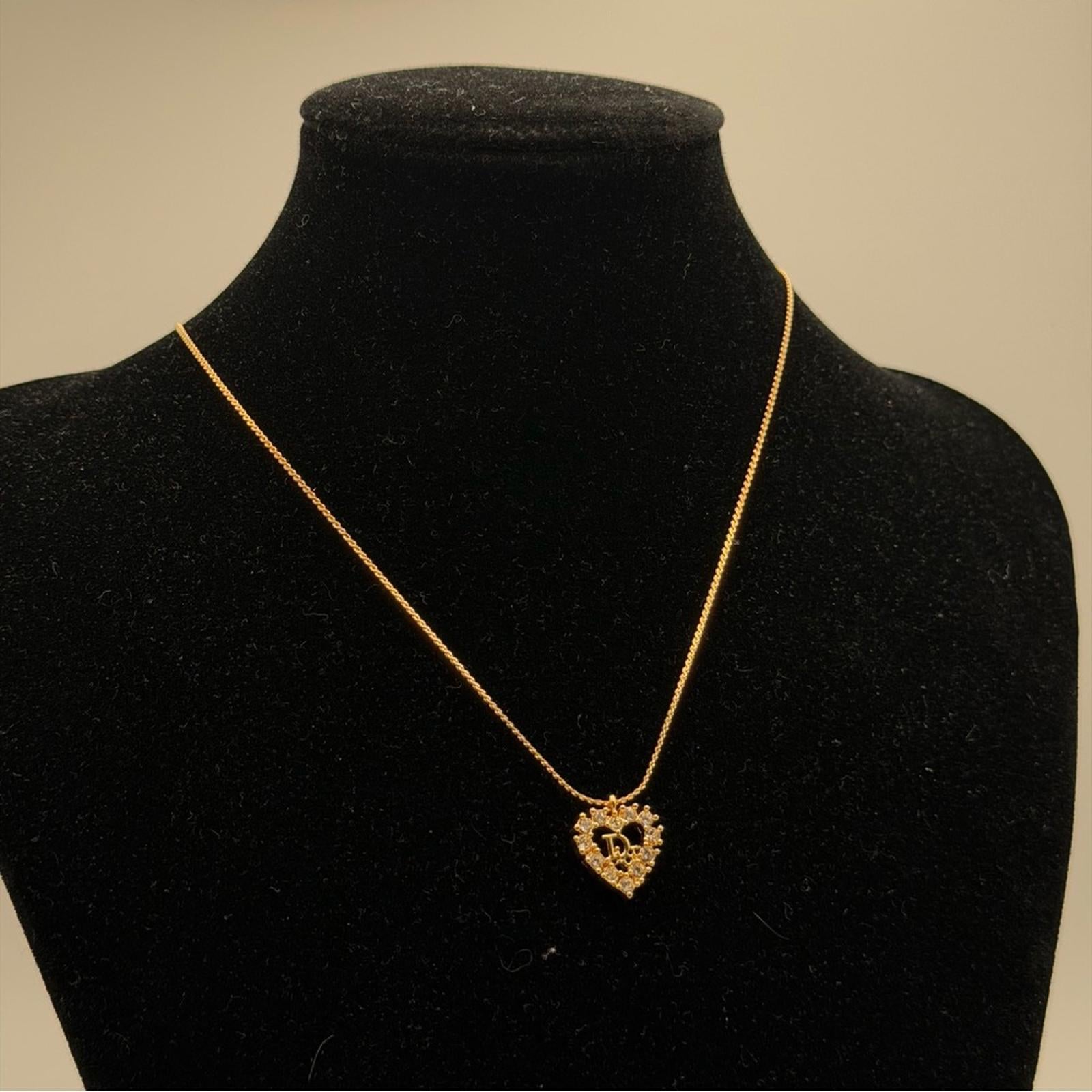 Gold Heart Pendant Necklace