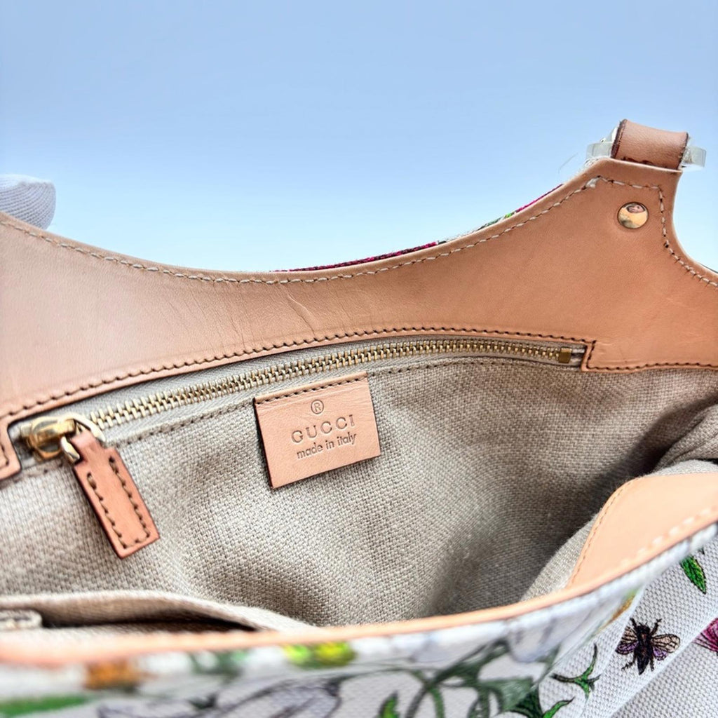 Gucci White Flora Floral Canvas Bamboo
Top Handle Mini Tote Bag