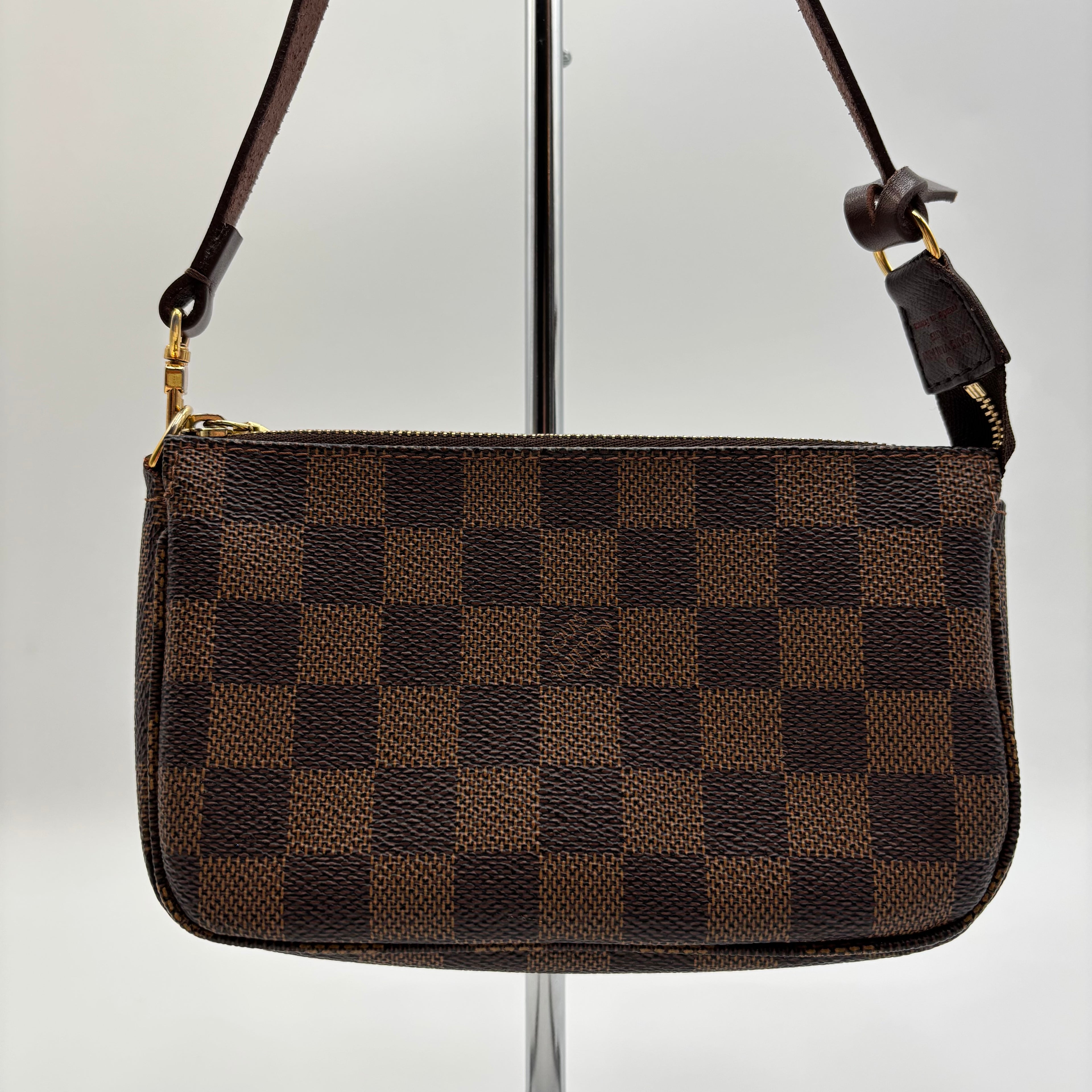 Louis Vuitton Damier Ebene Pochette Accessoires