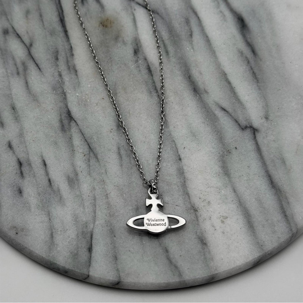 VIVIENNE WESTWOOD MAYFAIR BAS RELIEF ORB PENDANT NECKLACE – SILVER / CRYSTAL