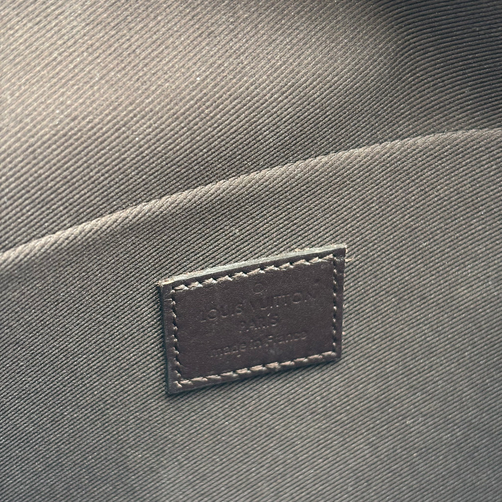 Louis Vuitton Pochette Félicie Monogram Vernis Amarante