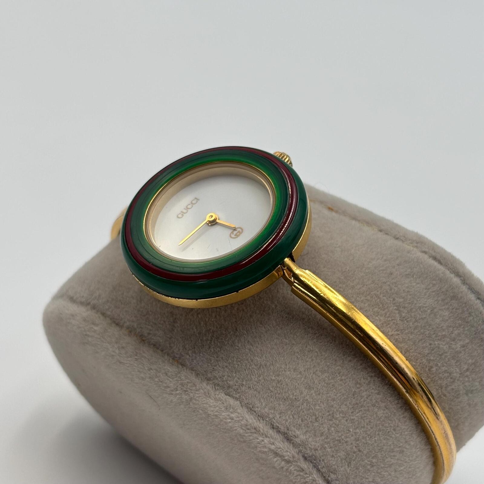 Gucci Interchangeable Bezel Watch with 5 Bezels & Box