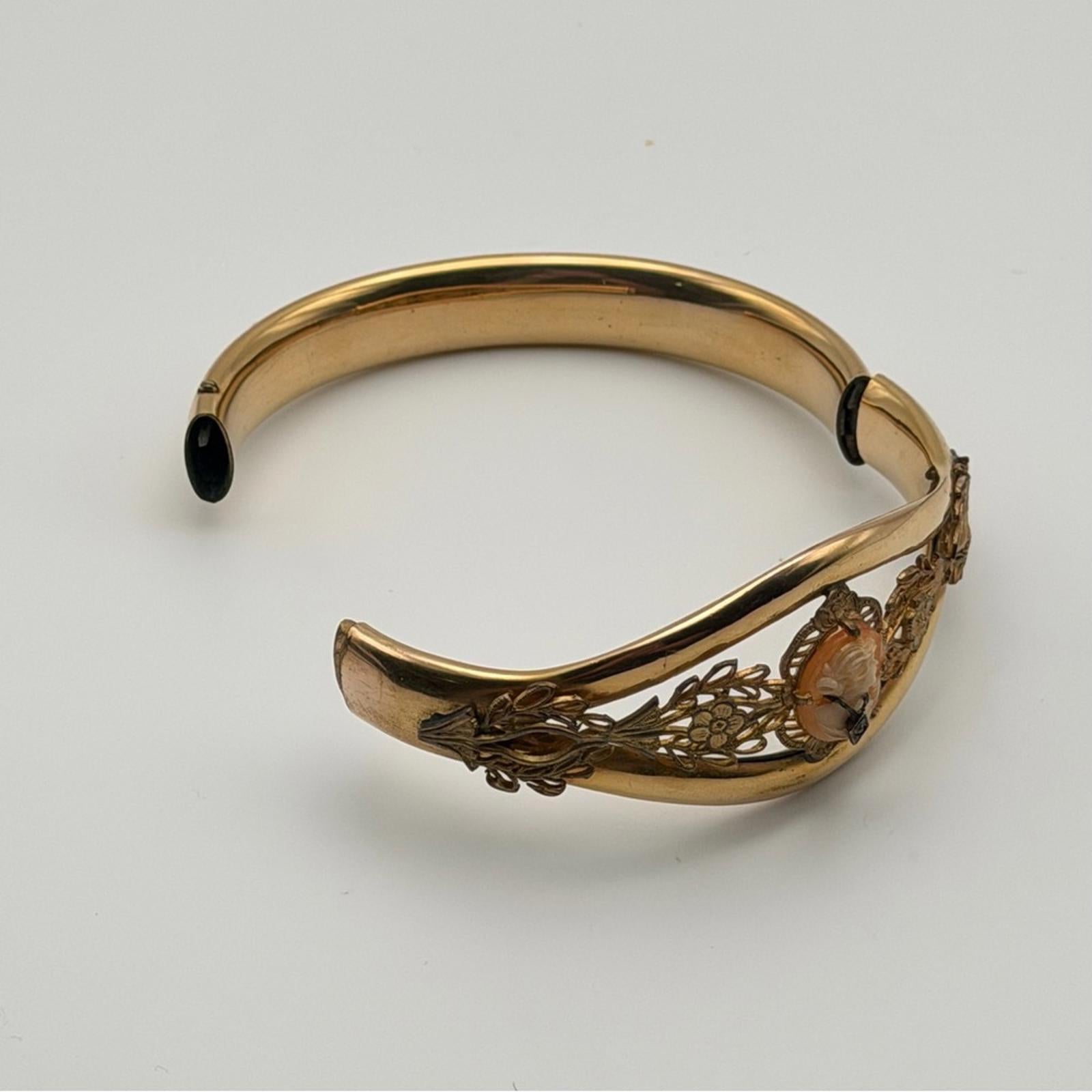 Antique-Style Cameo Cuff Bracelet – Gold Tone