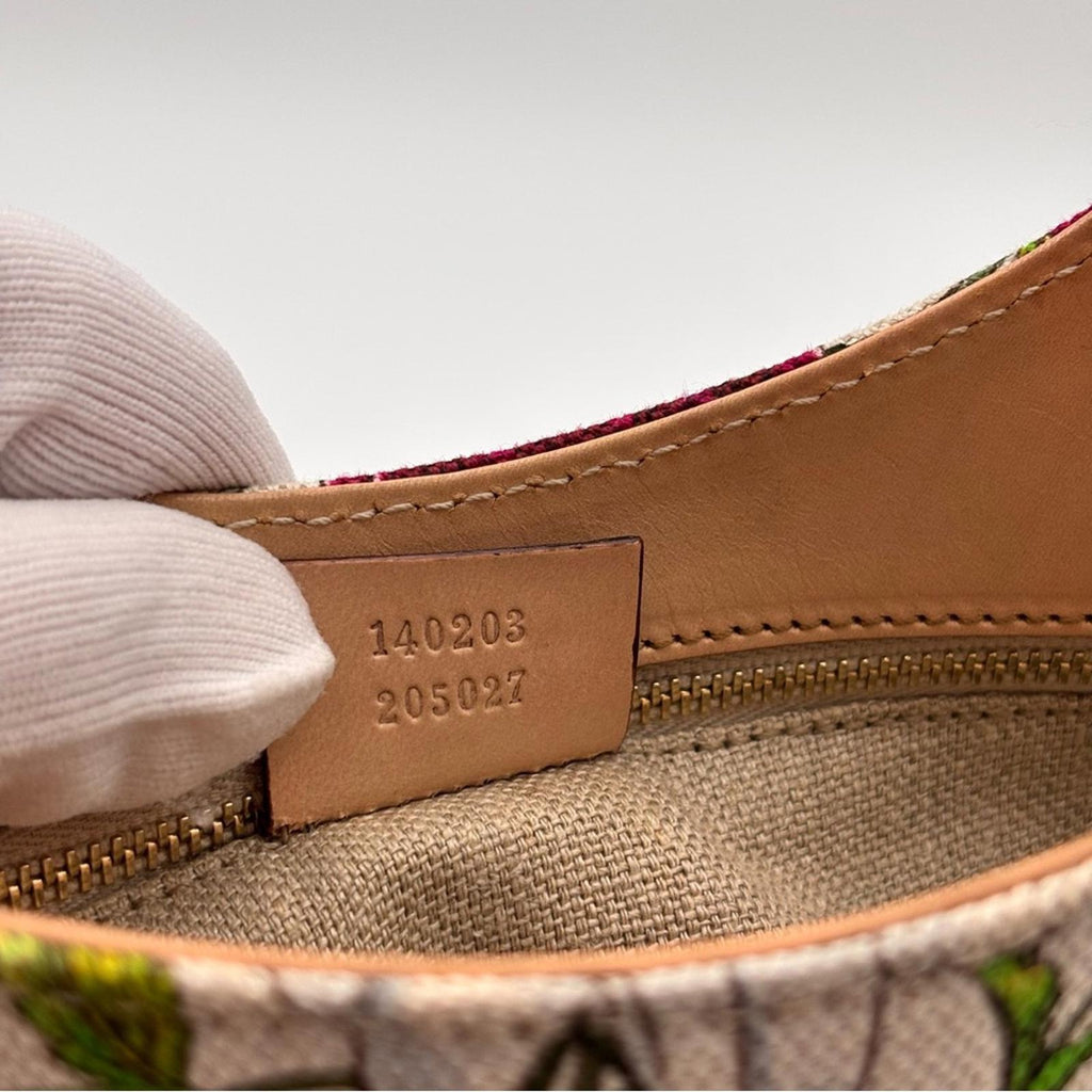 Gucci White Flora Floral Canvas Bamboo
Top Handle Mini Tote Bag