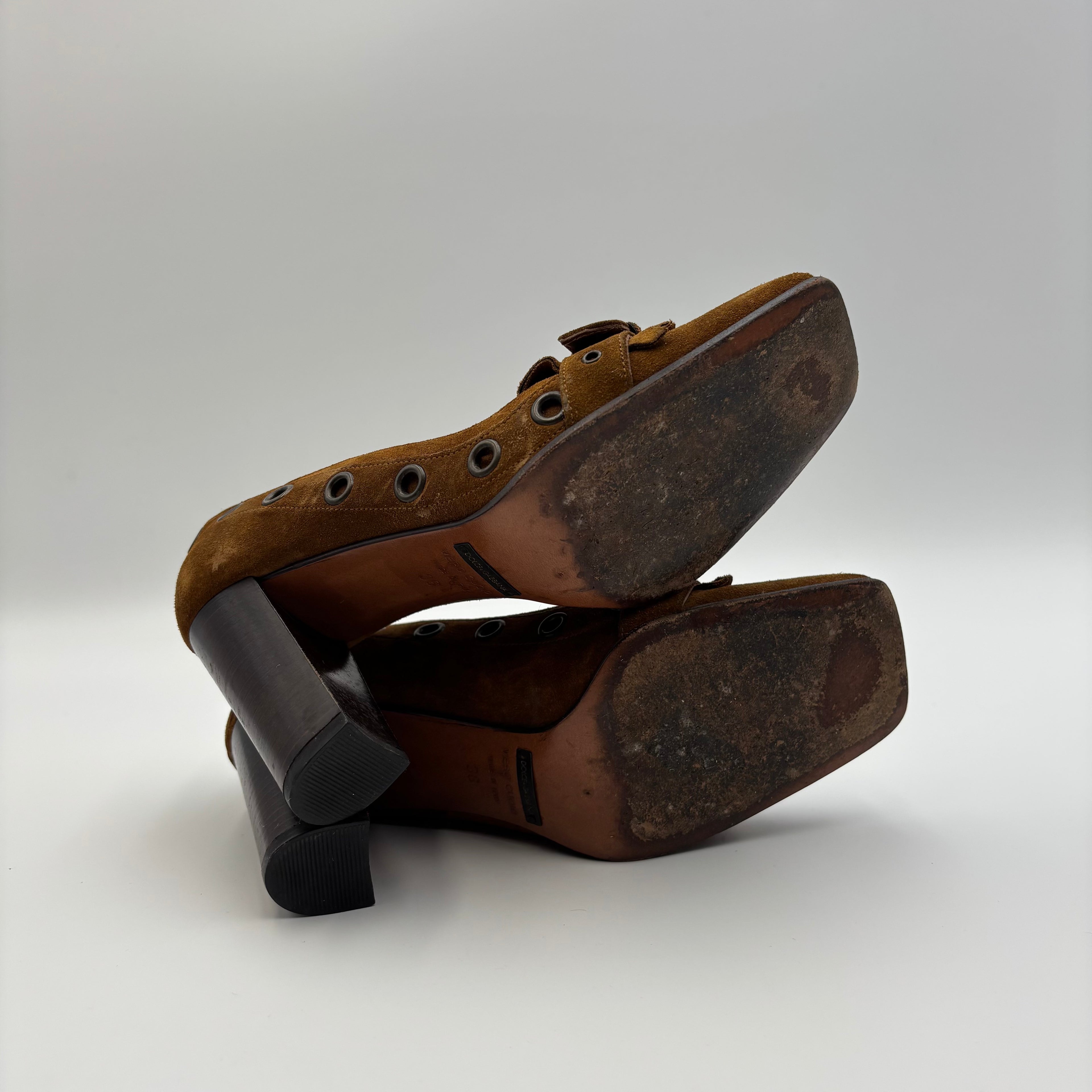 Dolce & Gabbana 90mm Suede Grommet Kiltie Pumps
