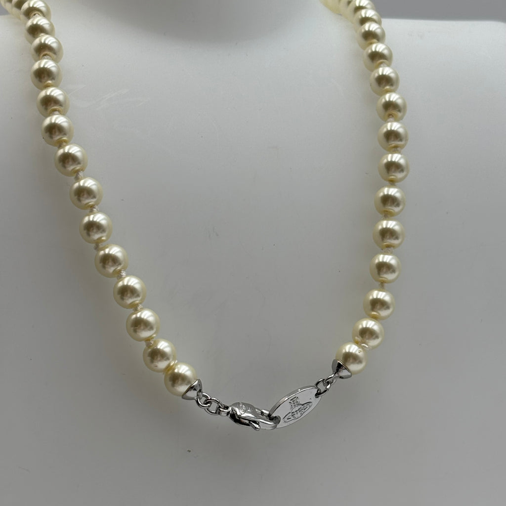 Vivienne Westwood Kitty Pearl Orb Necklace in Silver Tone with Green Enamel