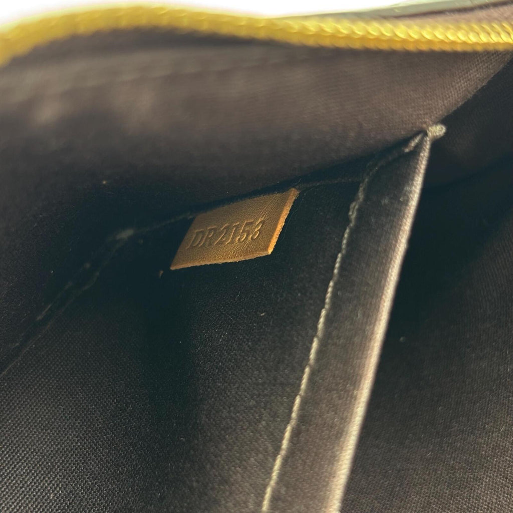 Louis Vuitton Vernis Pochette Accessoires Amarante