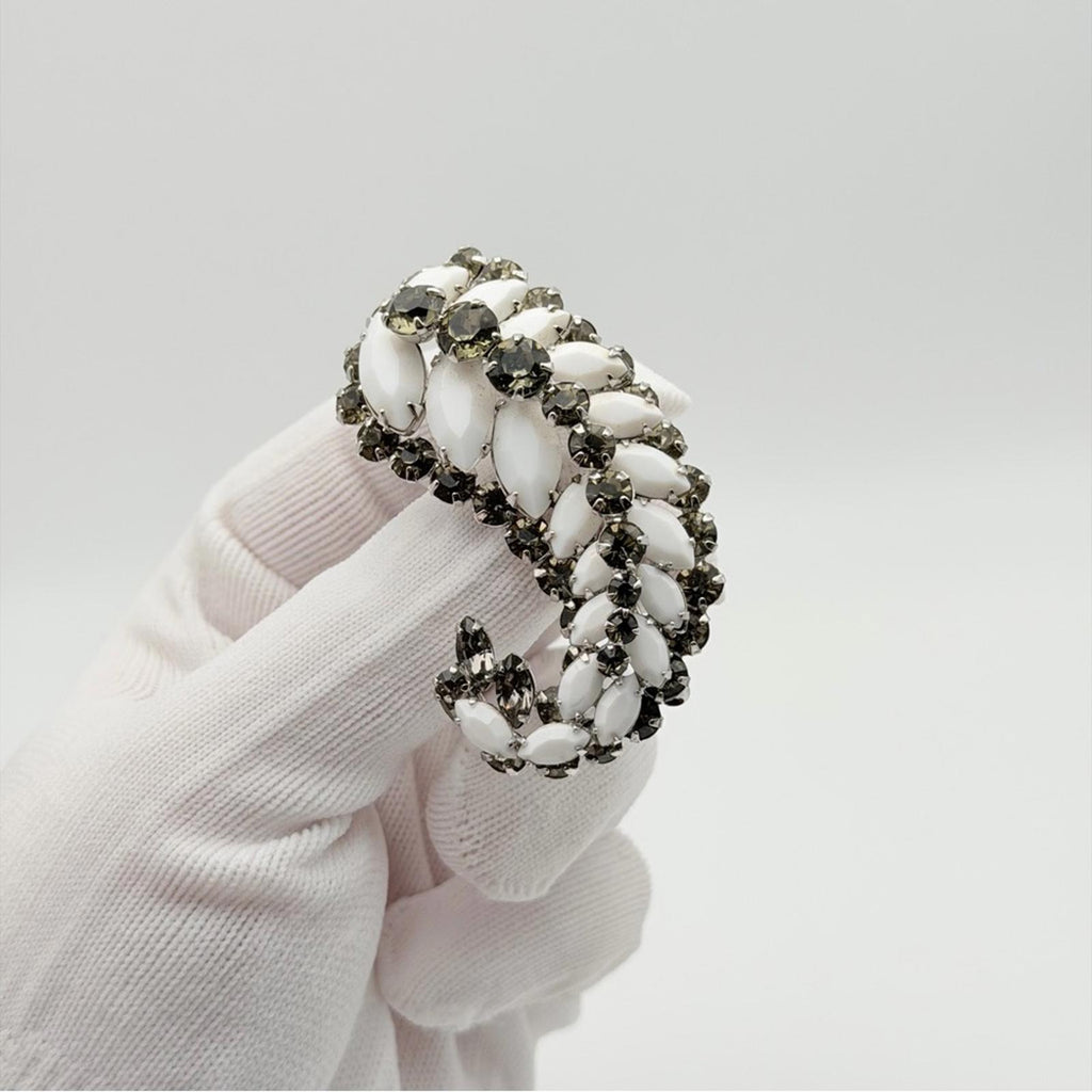 Vintage Sherman White Milk Glass Rhinestone Brooch And Earrings Set