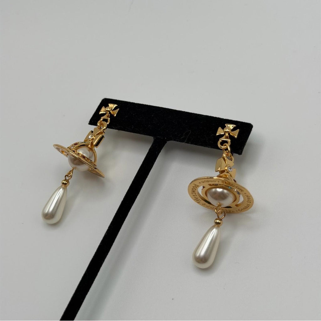 VIVIENNE WESTWOOD PEARL & CRYSTAL ORB DROP EARRINGS — GOLD-TONE