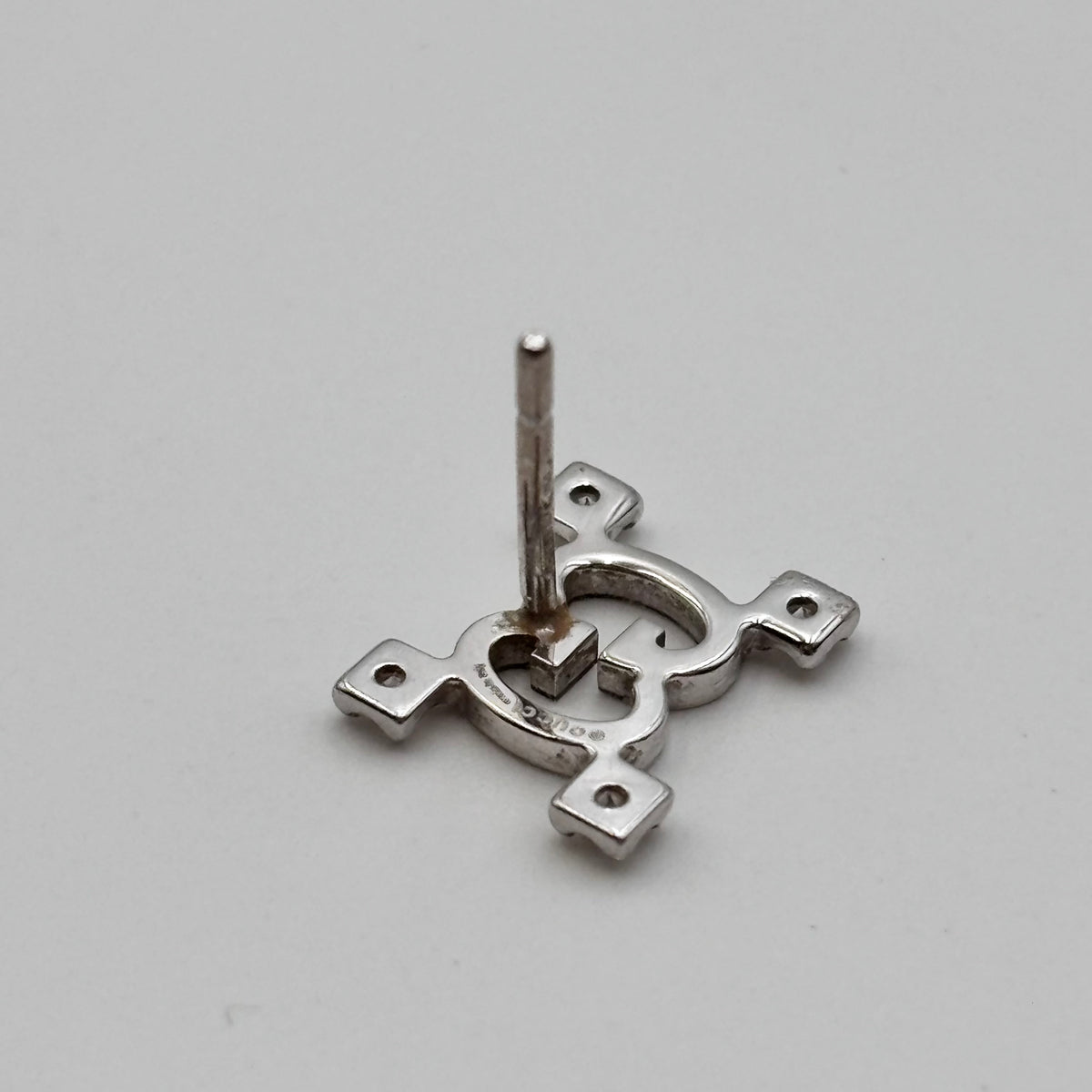 Gucci Interlocking G White Gold Diamond Stud Earrings