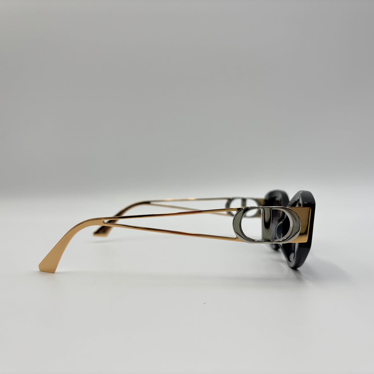 Dior 30Montaigne B6I Black Cat-Eye Sunglasses
