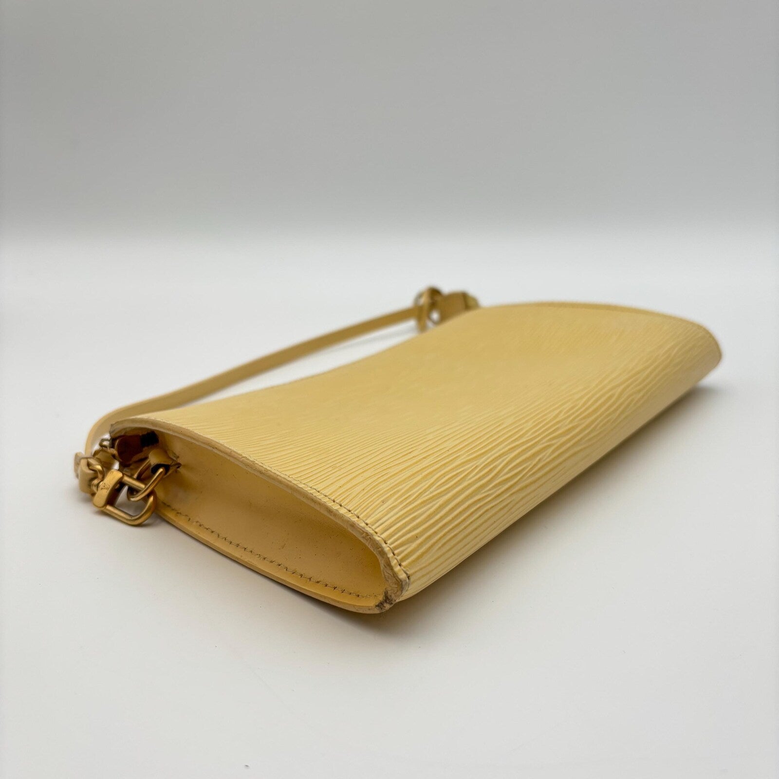 Louis Vuitton Epi Pochette Accessoires in Vanilla